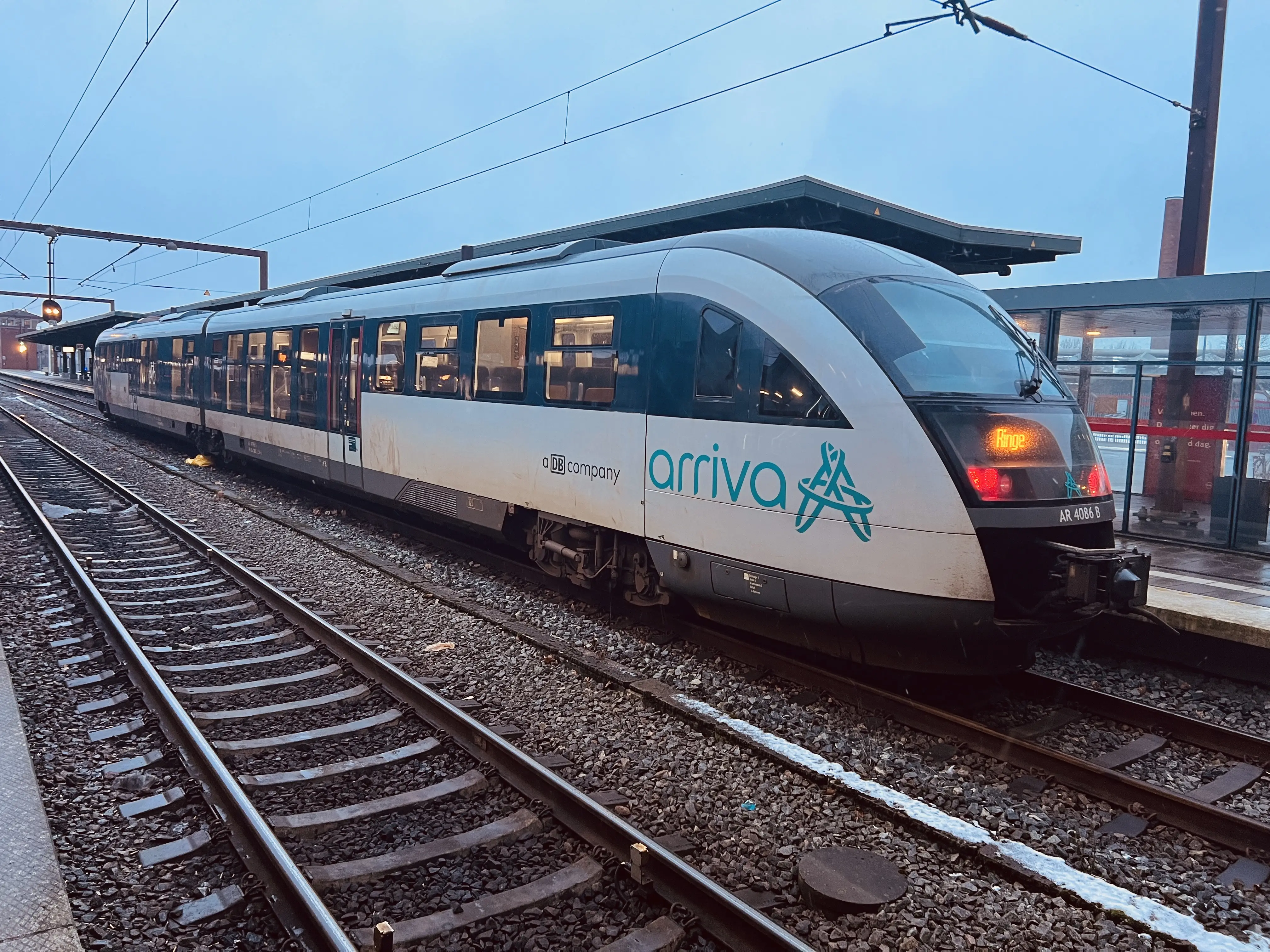 Billede af ARRIVA AR 4086, tidligere DSB MQ 4126-4926 fotograferet ud for Odense Banegård Center. Billede af ARRIVA AR 4086, tidligere DSB MQ 4126-4926 fotograferet ud for Odense Banegård Center.