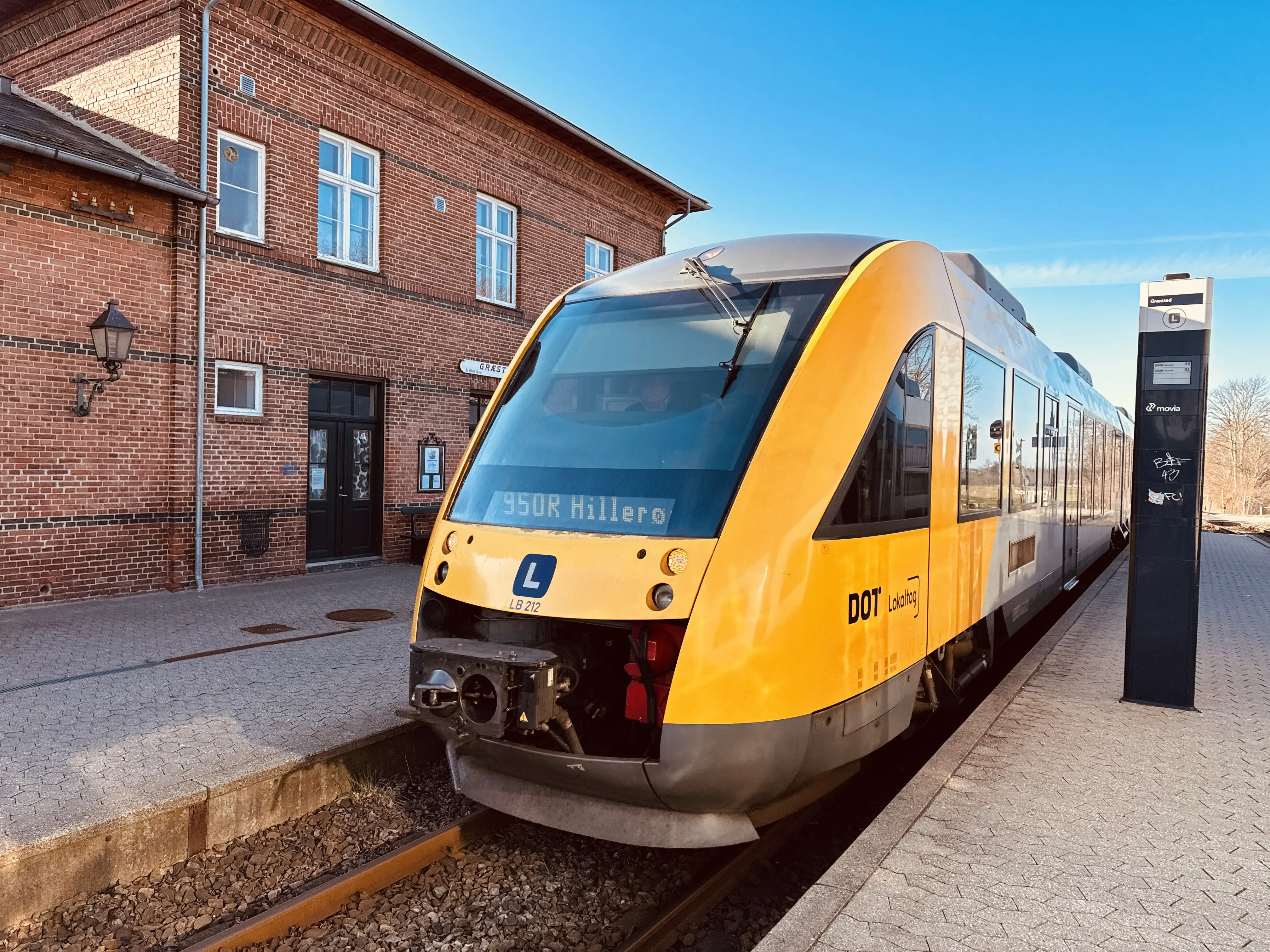 Billede af LT 112-212, tidligere LB 112-212 fotograferet ud for Græsted Station. Billede af LT 112-212, tidligere LB 112-212 fotograferet ud for Græsted Station.