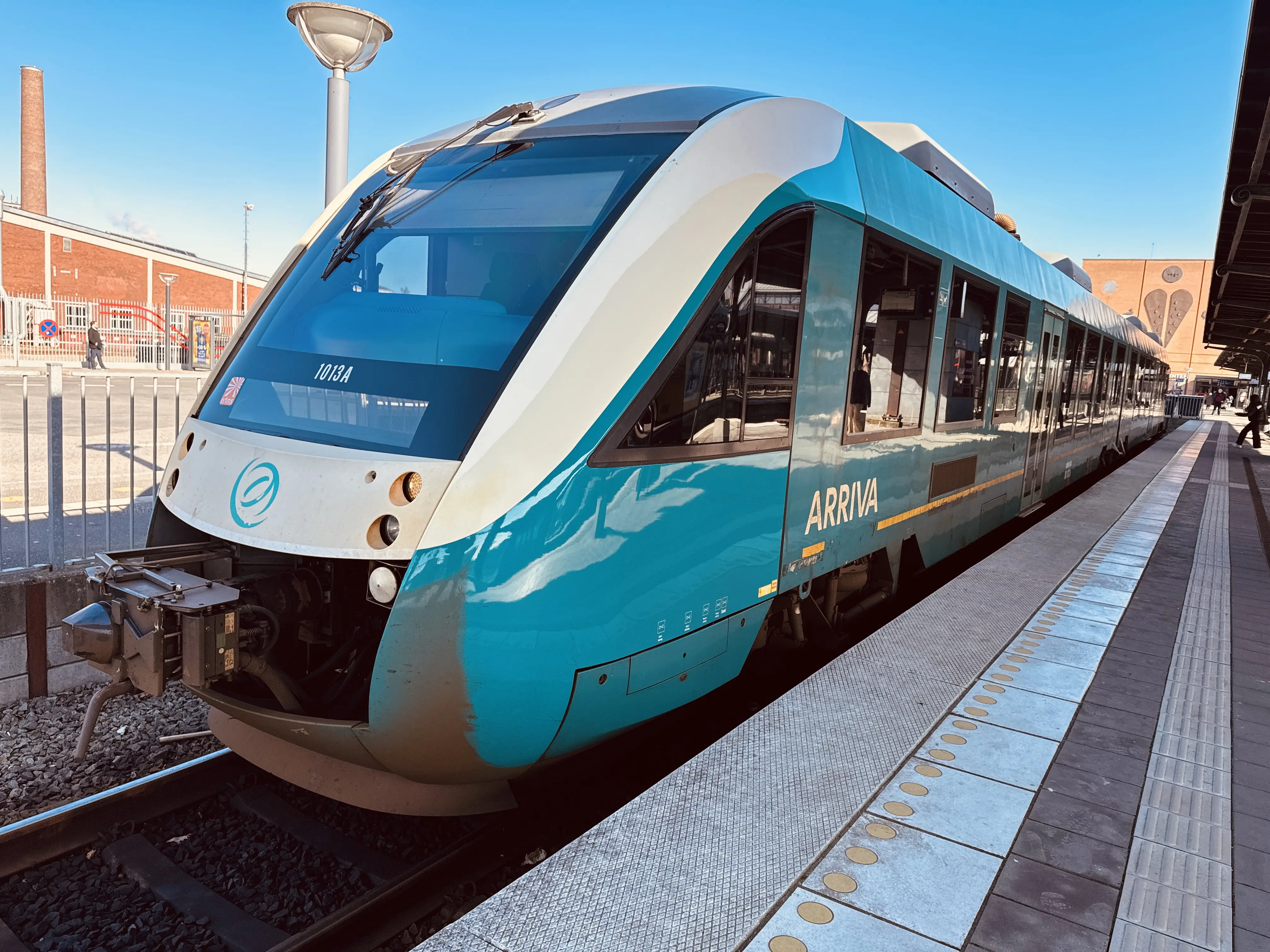 Billede af ARRIVA AR 1013 fotograferet ud for Odense Banegård Center. Billede af ARRIVA AR 1013 fotograferet ud for Odense Banegård Center.