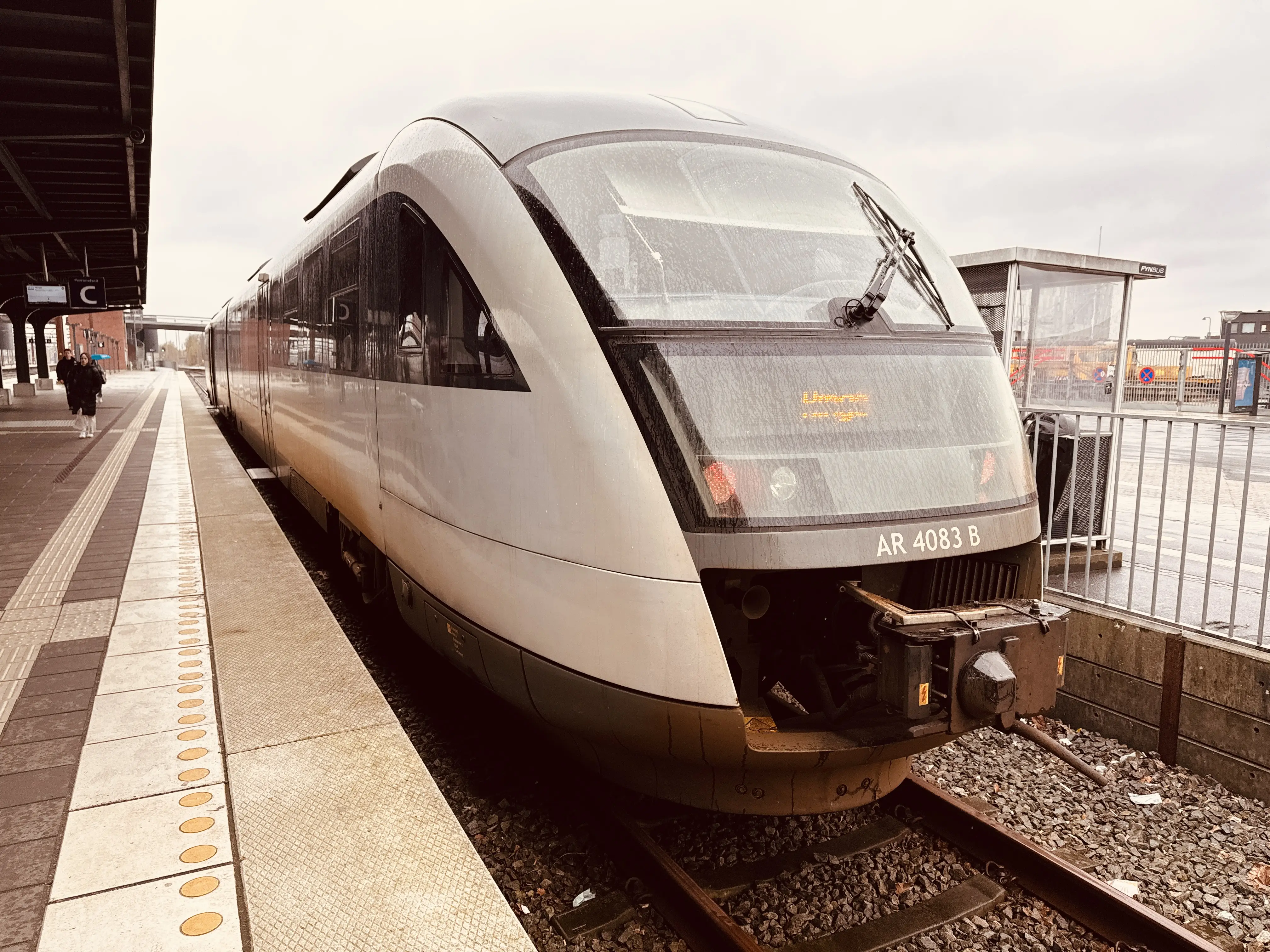 Billede af ARRIVA AR 4083, tidligere DSB MQ 4123-4923 fotograferet ud for Odense Banegård Center. Billede af ARRIVA AR 4083, tidligere DSB MQ 4123-4923 fotograferet ud for Odense Banegård Center.