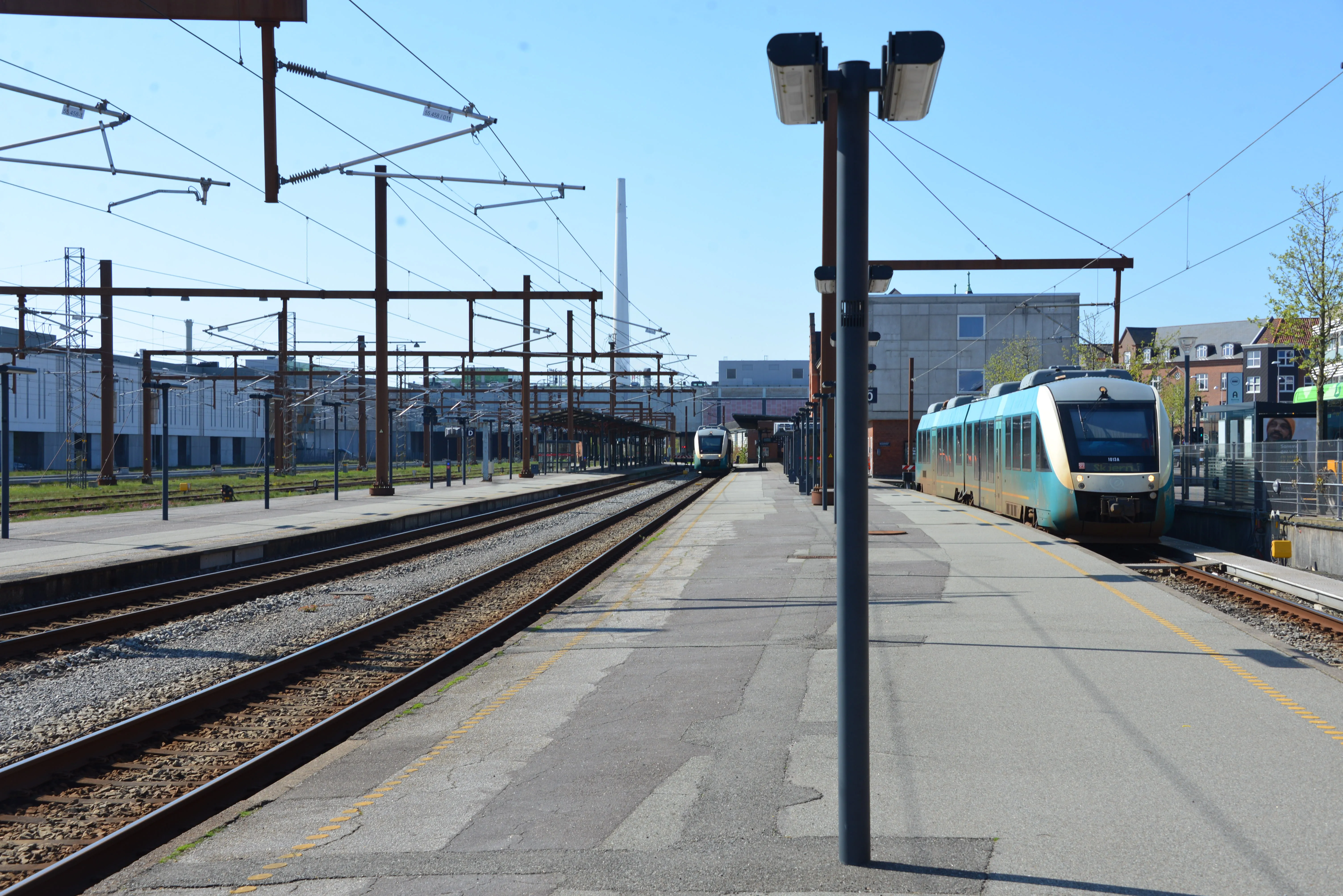 Billede af ARRIVA AR 1013 fotograferet ud for Esbjerg Station. Billede af ARRIVA AR 1013 fotograferet ud for Esbjerg Station.