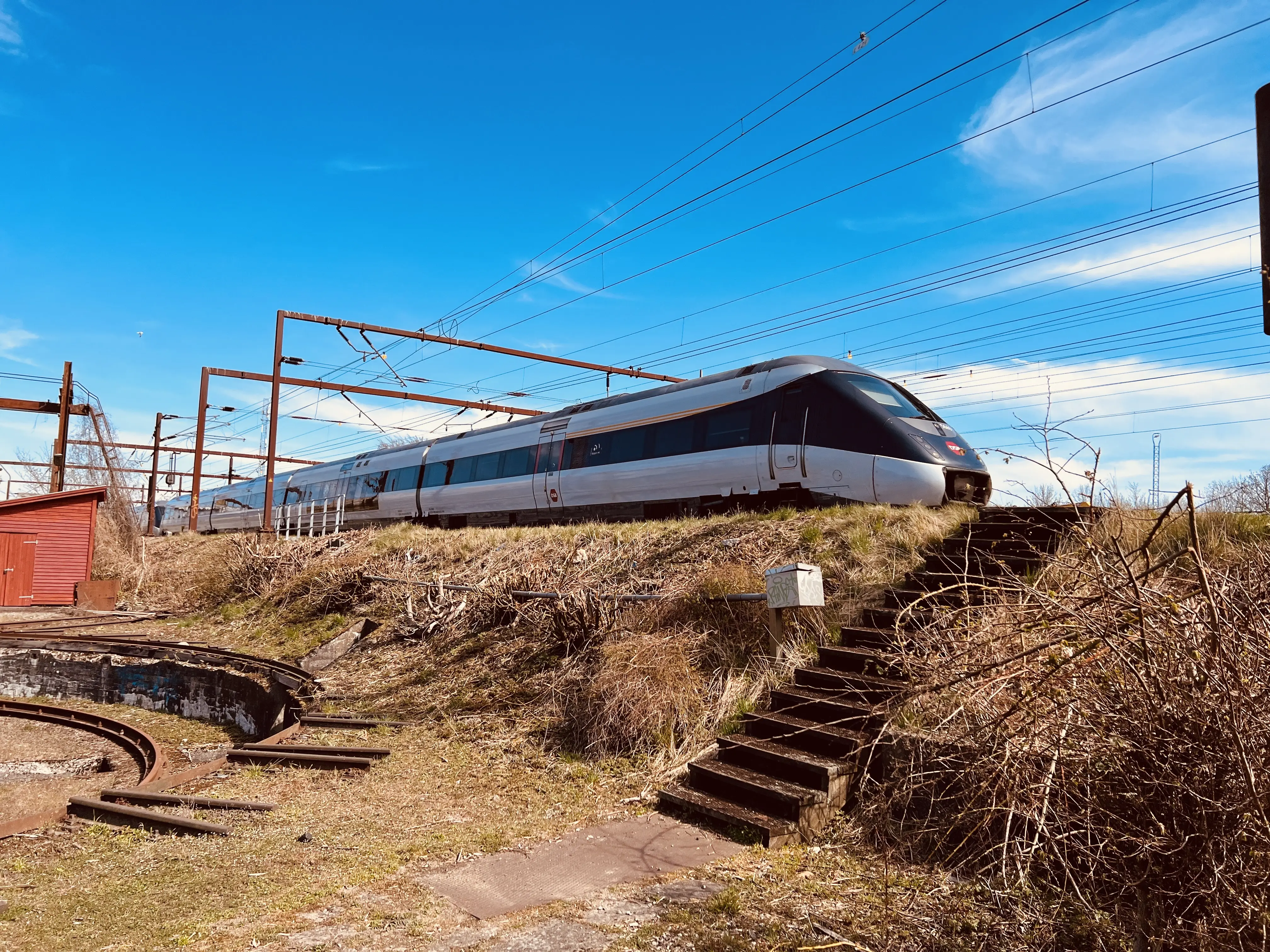 Billede af DSB MG 5669 fotograferet ud for Roskilde Station. Billede af DSB MG 5669 fotograferet ud for Roskilde Station.