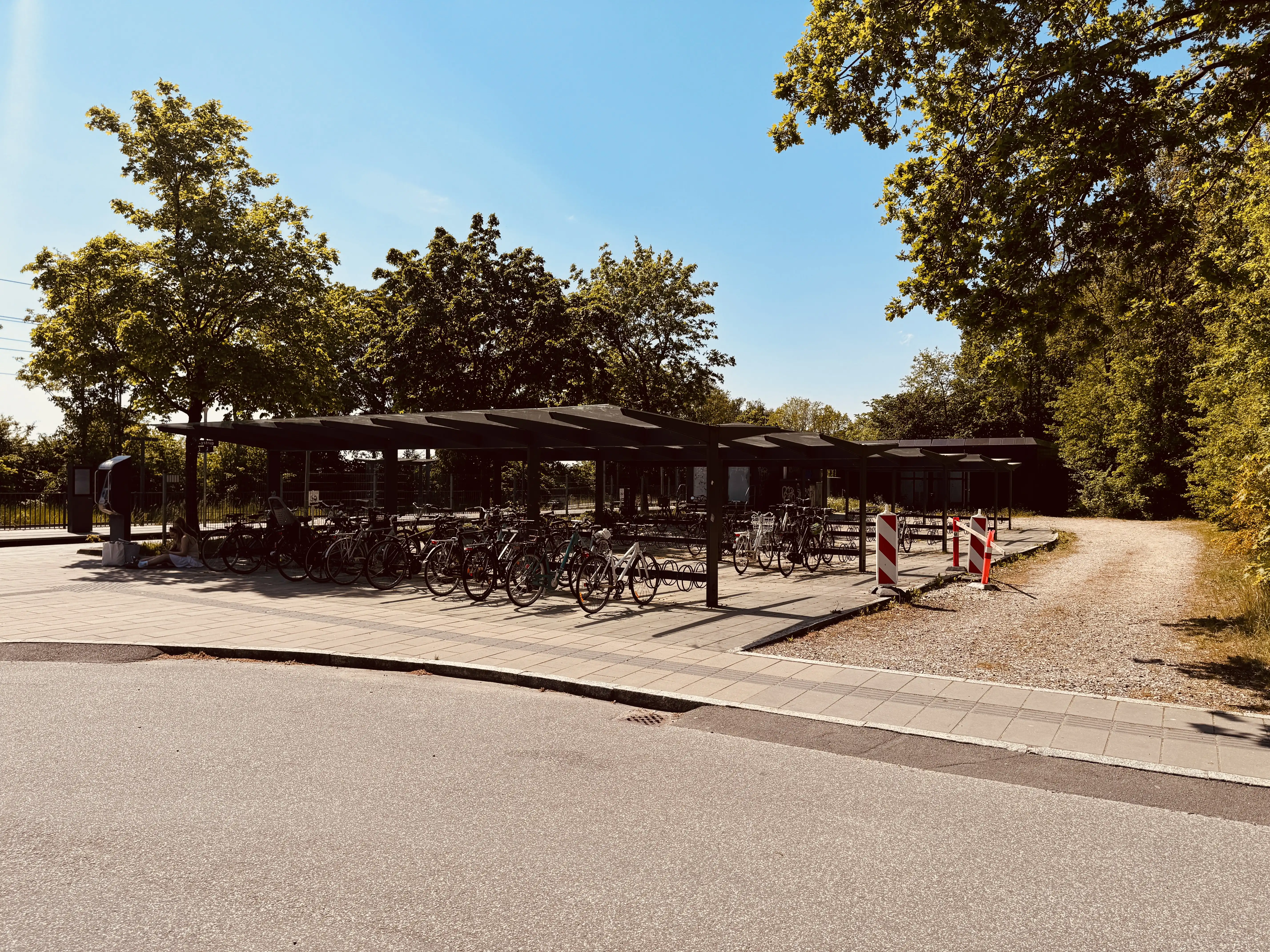 Billede af Lystrup Letbanestation.