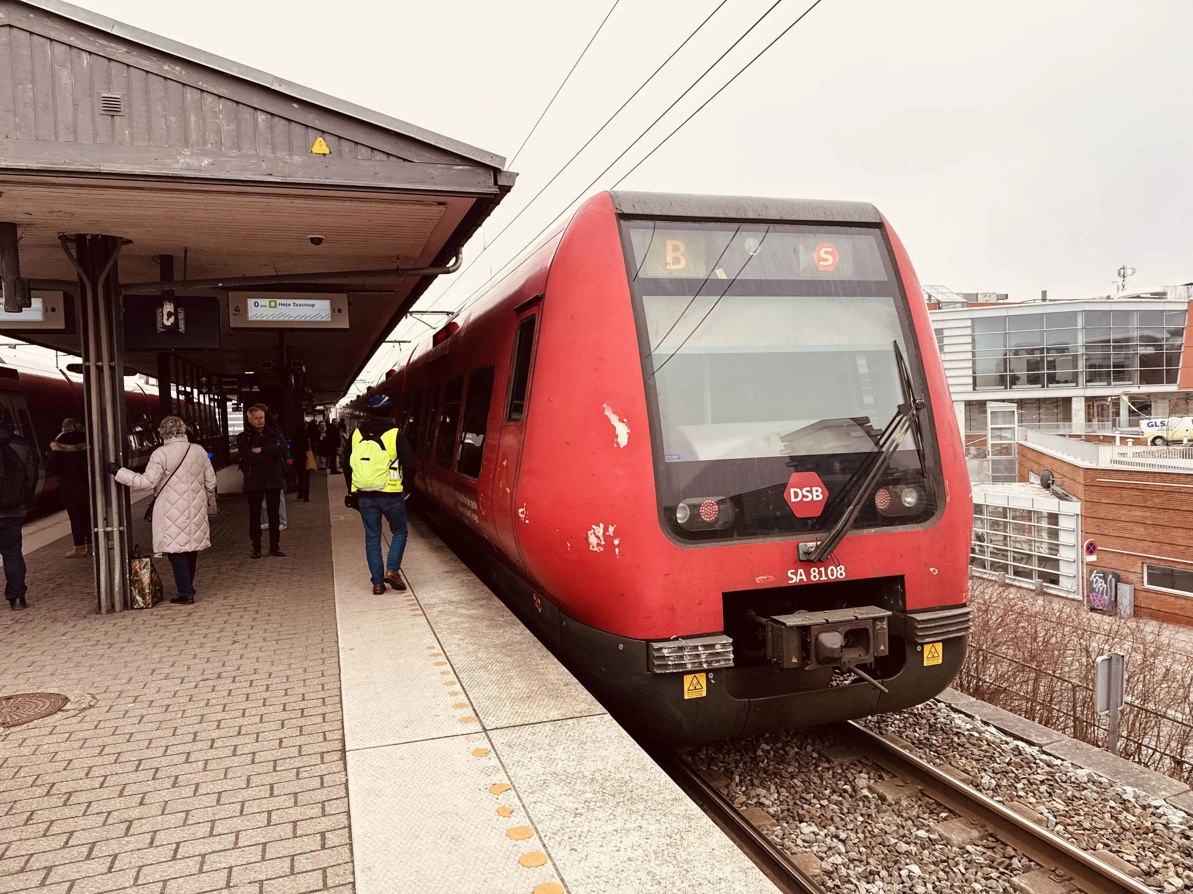 Billede af DSB SA 8108 fotograferet ud for Nordhavn S-togstrinbræt. Billede af DSB SA 8108 fotograferet ud for Nordhavn S-togstrinbræt.