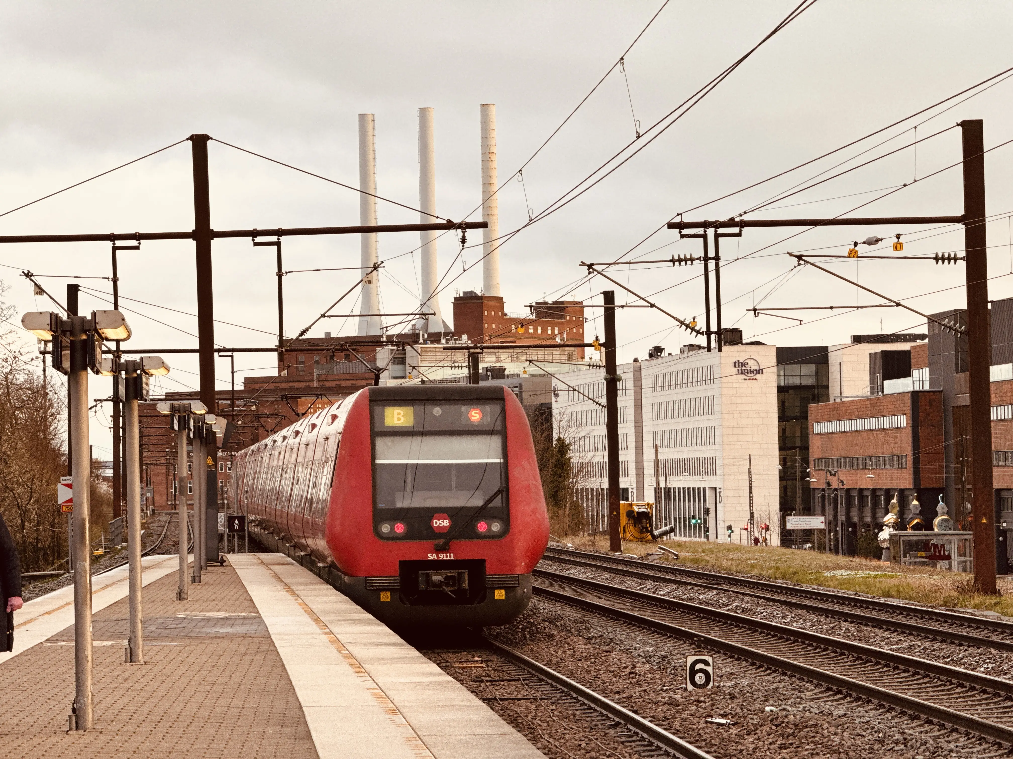 Billede af DSB SA 8111 fotograferet ud for Nordhavn S-togstrinbræt. Billede af DSB SA 8111 fotograferet ud for Nordhavn S-togstrinbræt.
