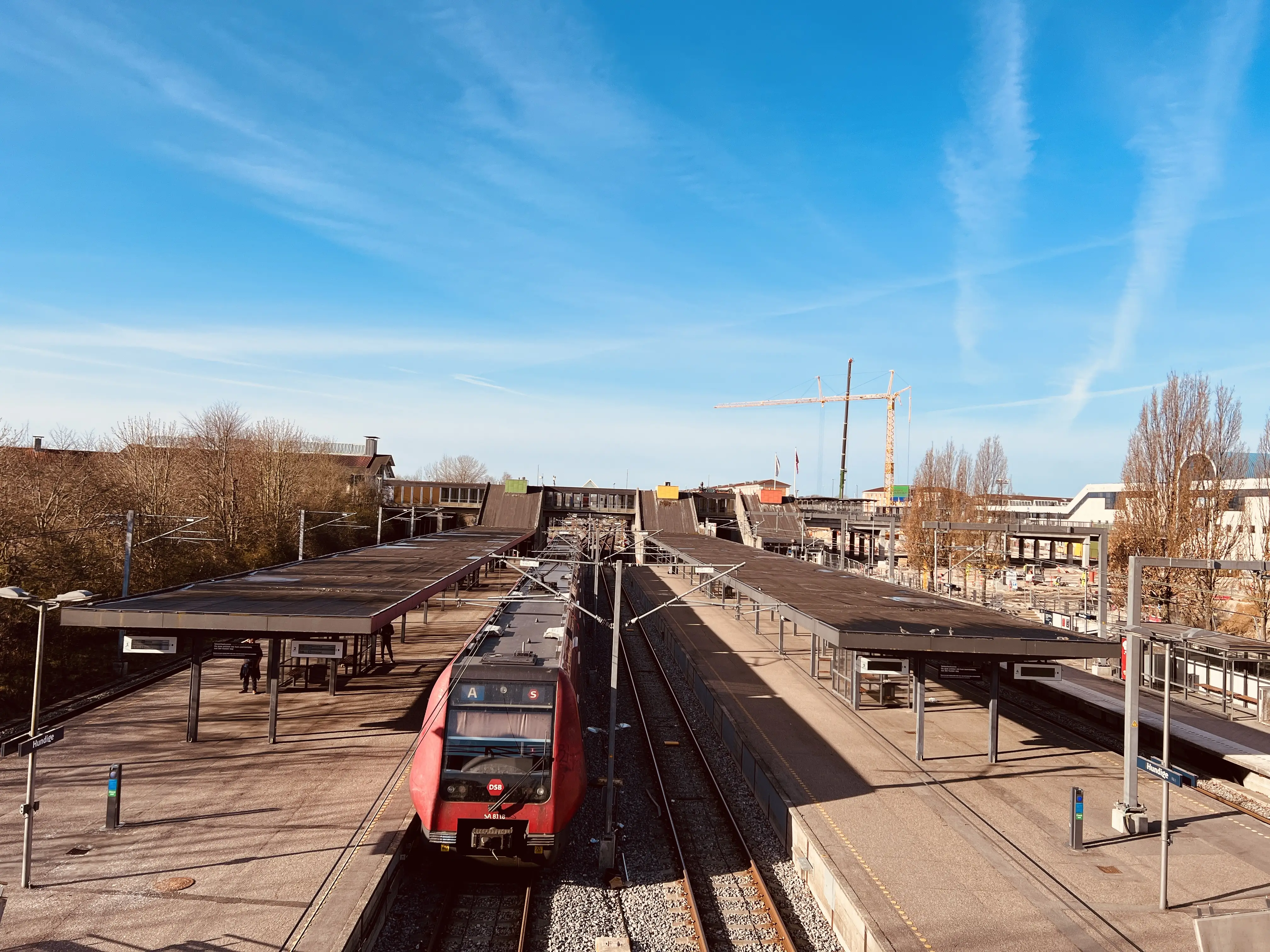 Billede af DSB SA 8118 fotograferet ud for Hundige S-togsstation. Billede af DSB SA 8118 fotograferet ud for Hundige S-togsstation.