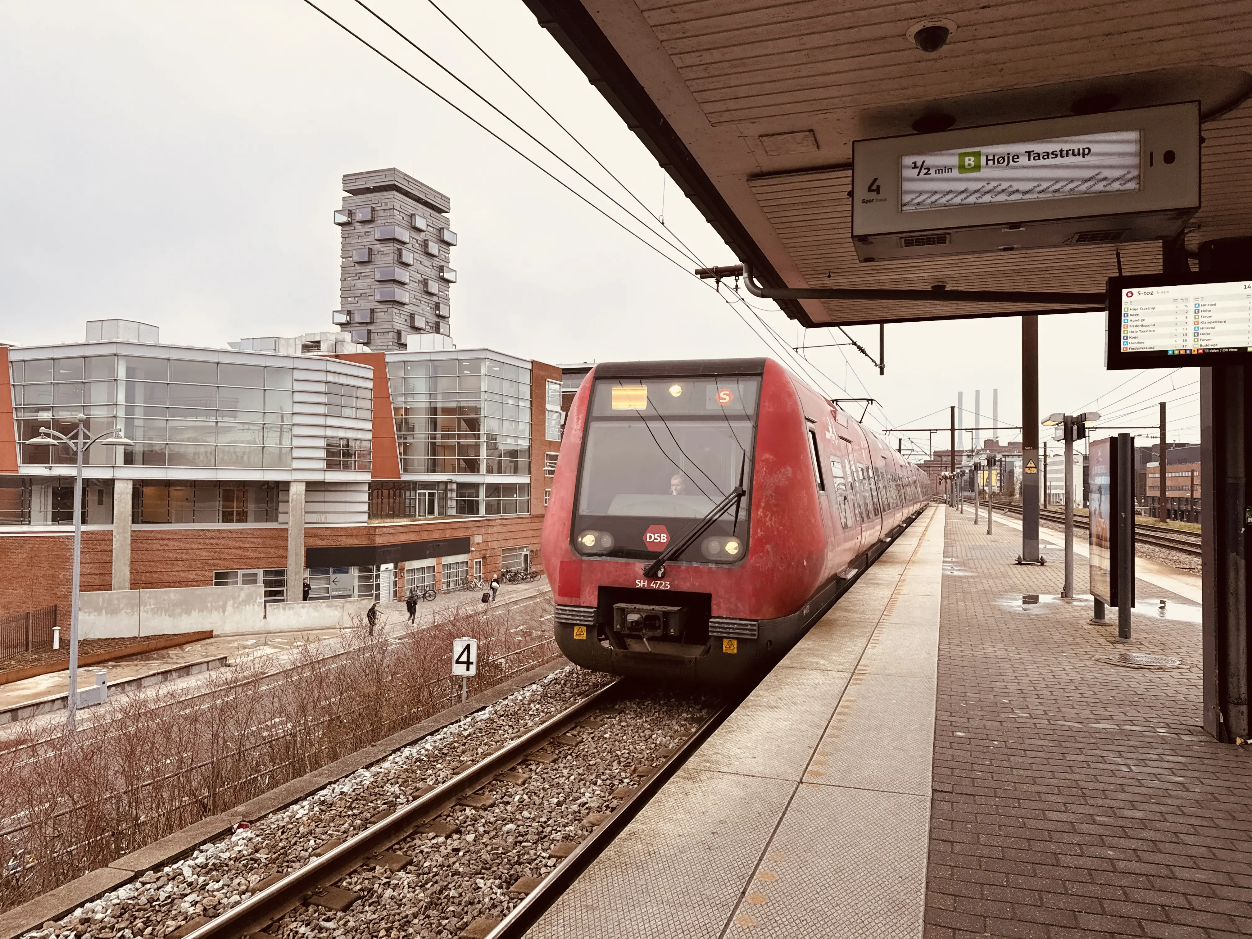 Billede af DSB SE 4123 fotograferet ud for Nordhavn S-togstrinbræt. Billede af DSB SE 4123 fotograferet ud for Nordhavn S-togstrinbræt.