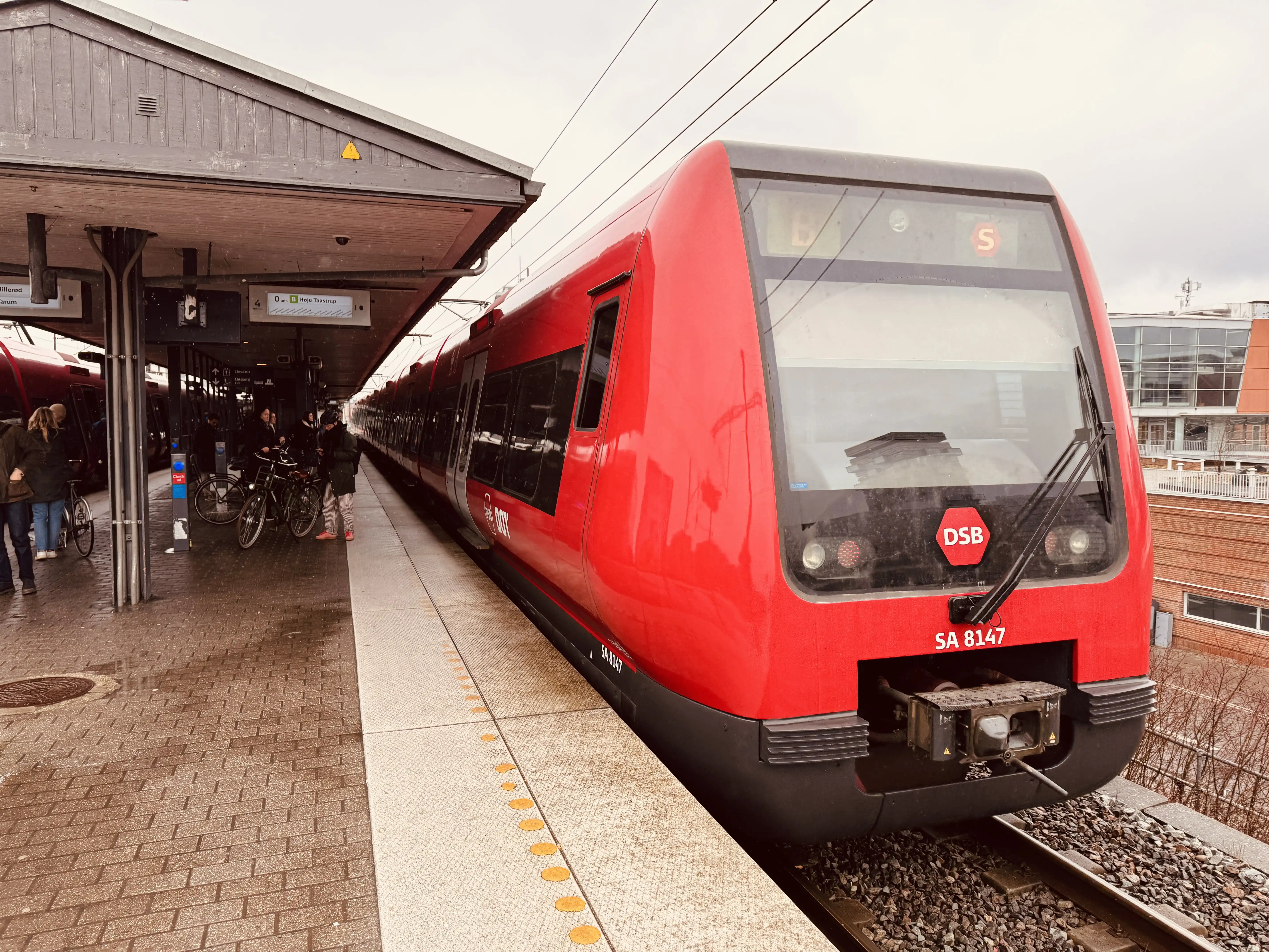 Billede af DSB SA 8147 fotograferet ud for Nordhavn S-togstrinbræt. Billede af DSB SA 8147 fotograferet ud for Nordhavn S-togstrinbræt.
