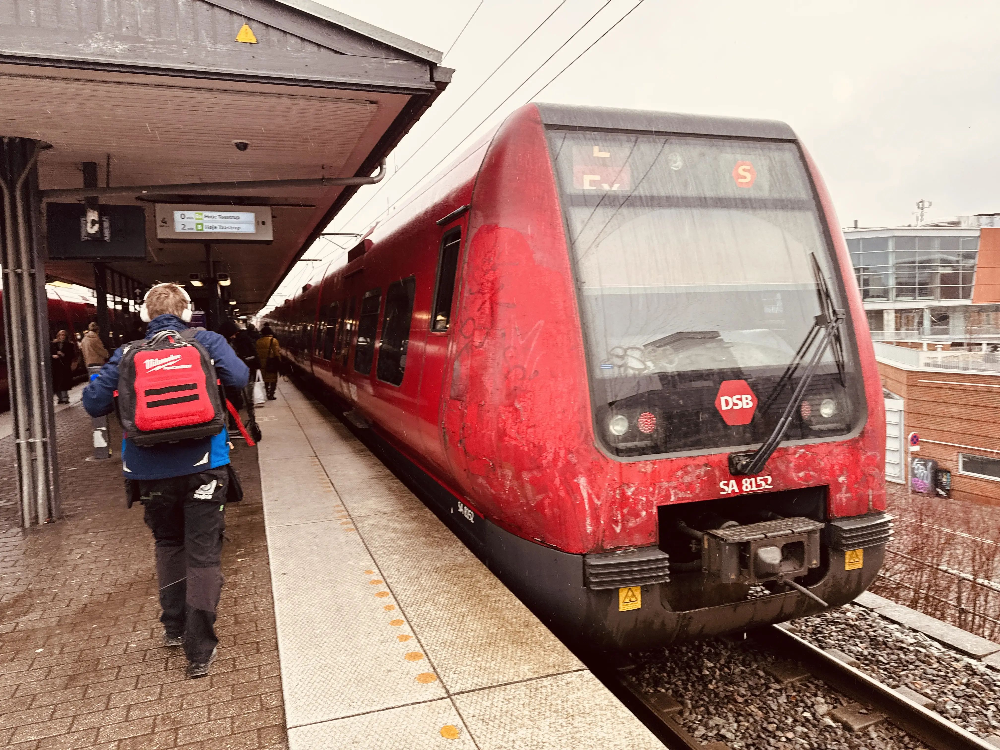 Billede af DSB SA 8152 fotograferet ud for Nordhavn S-togstrinbræt. Billede af DSB SA 8152 fotograferet ud for Nordhavn S-togstrinbræt.