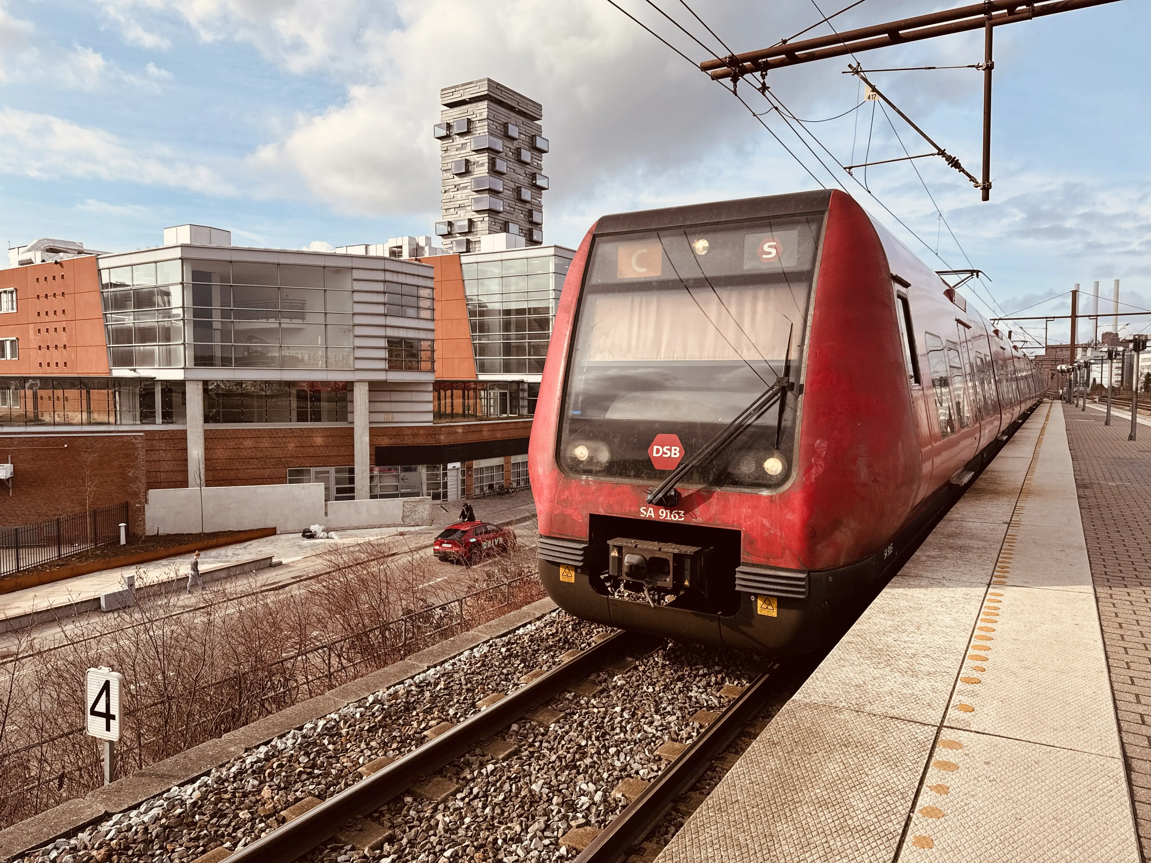 Billede af DSB SA 8163 fotograferet ud for Nordhavn S-togstrinbræt. Billede af DSB SA 8163 fotograferet ud for Nordhavn S-togstrinbræt.