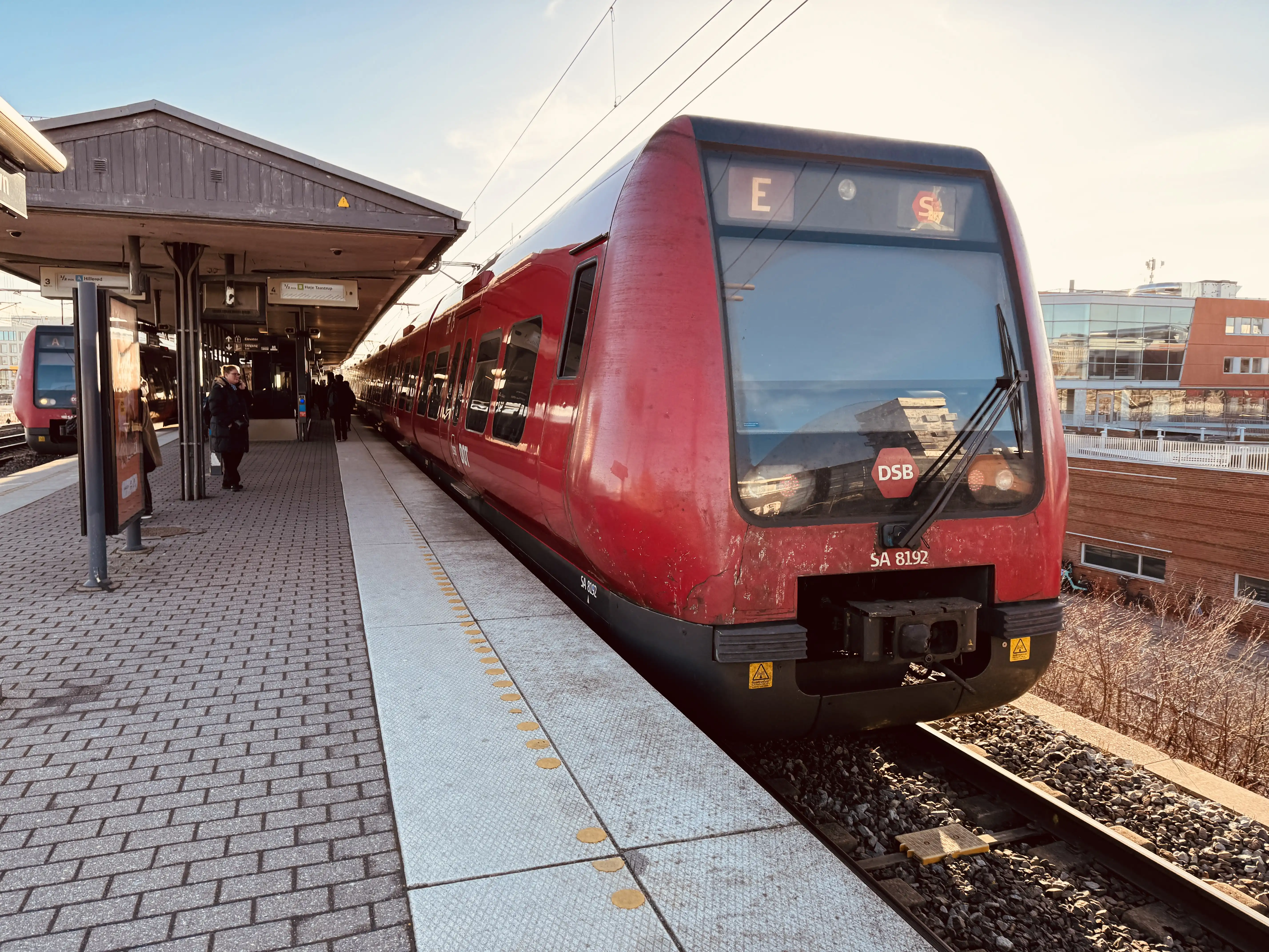 Billede af DSB SA 8192 fotograferet ud for Nordhavn S-togstrinbræt. Billede af DSB SA 8192 fotograferet ud for Nordhavn S-togstrinbræt.