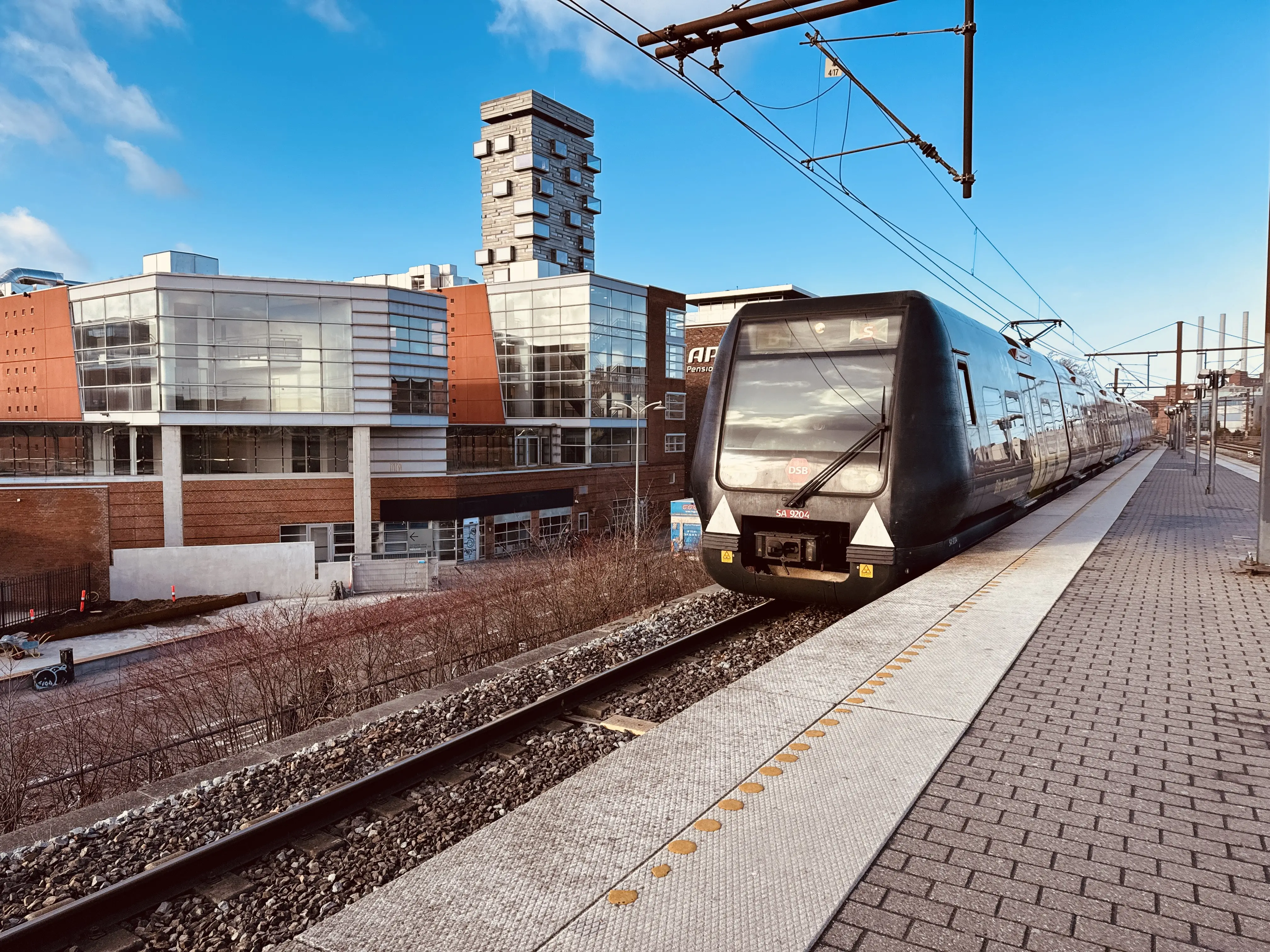 Billede af DSB SA 8204 fotograferet ud for Nordhavn S-togstrinbræt. Billede af DSB SA 8204 fotograferet ud for Nordhavn S-togstrinbræt.