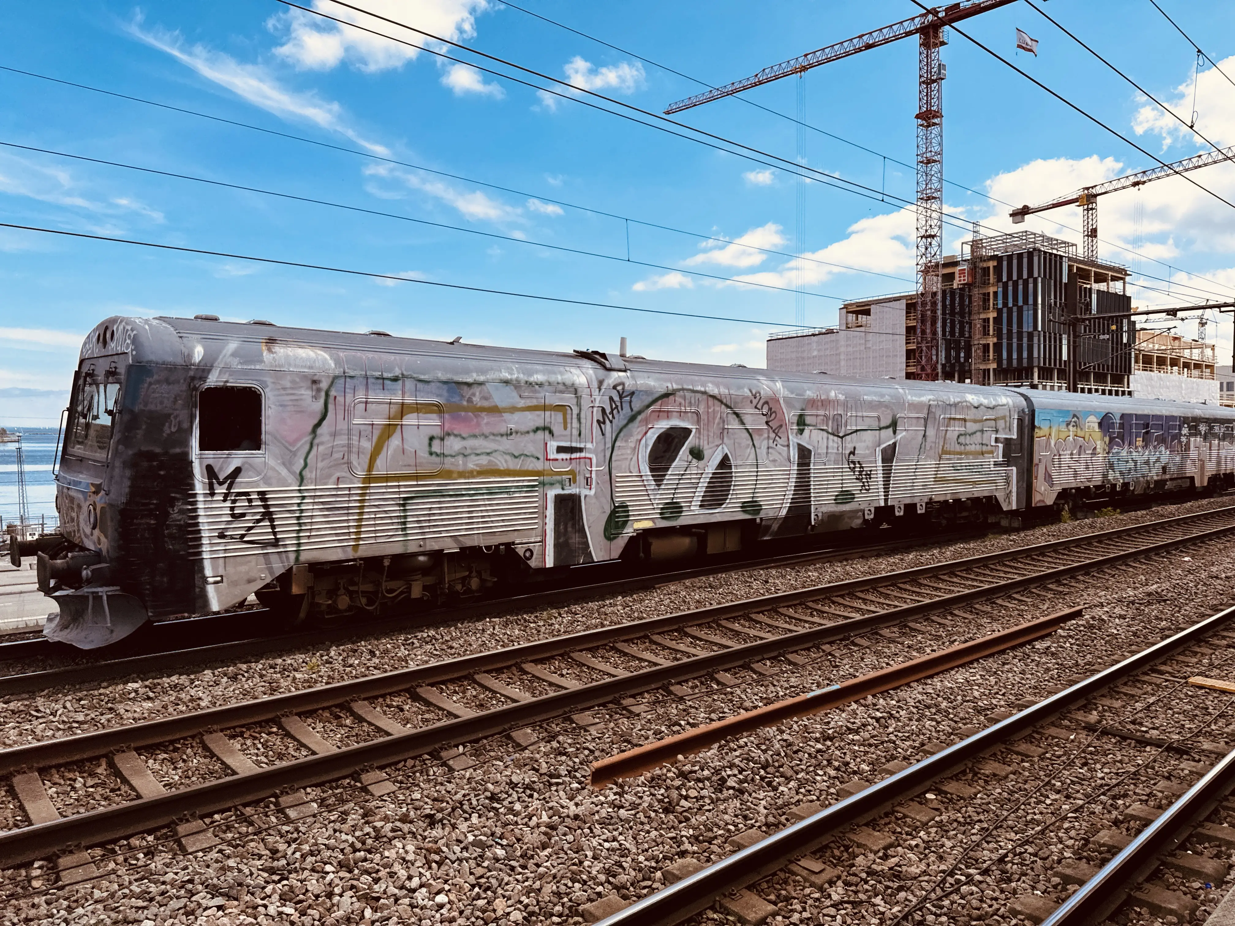 Billede af CRSA MRD 4282, tidligere DSB MRD 4282 fotograferet ud for Nordhavn S-togstrinbræt.