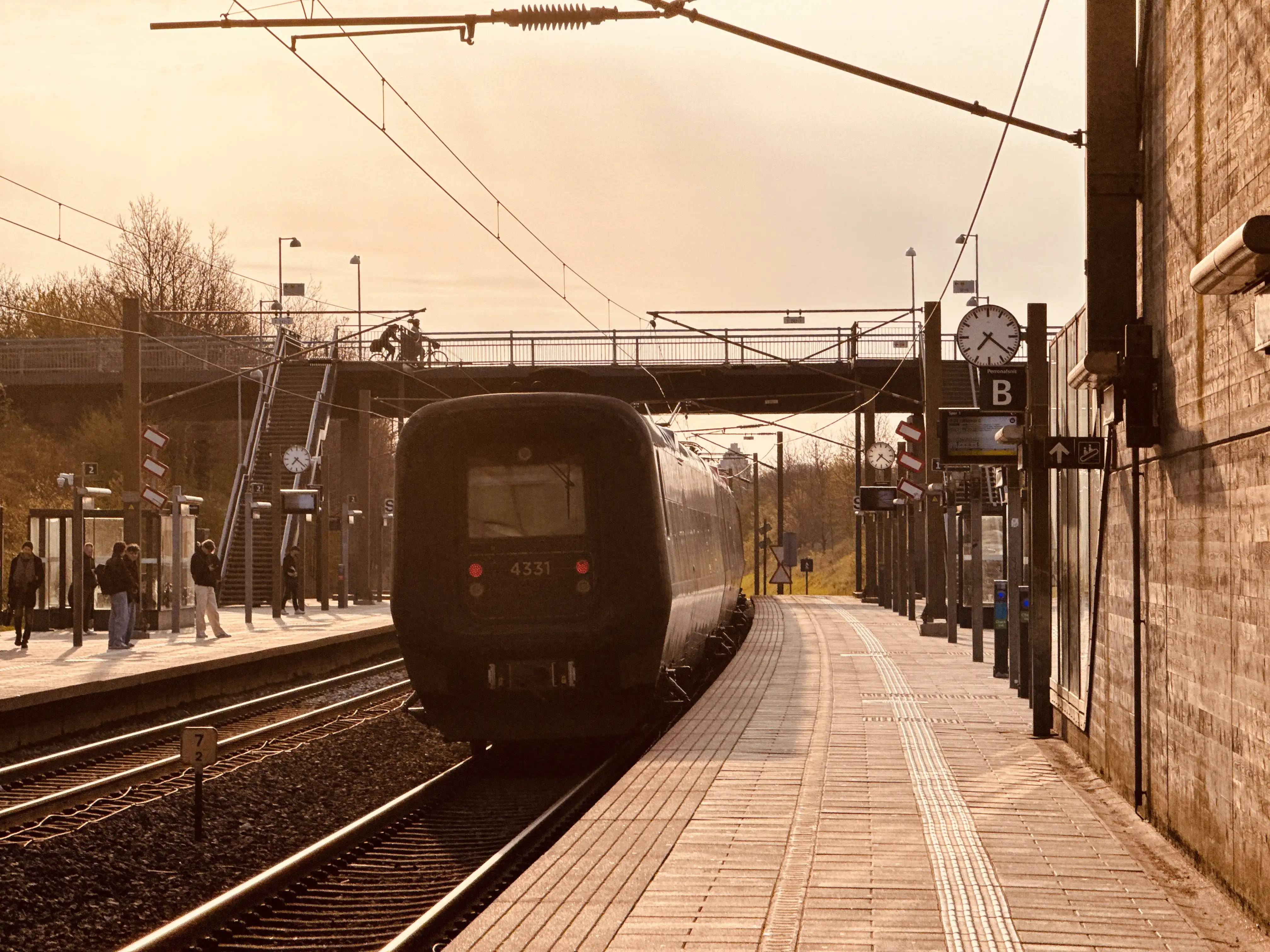 Billede af DSB ET 4331 fotograferet ud for Ørestad Trinbræt.