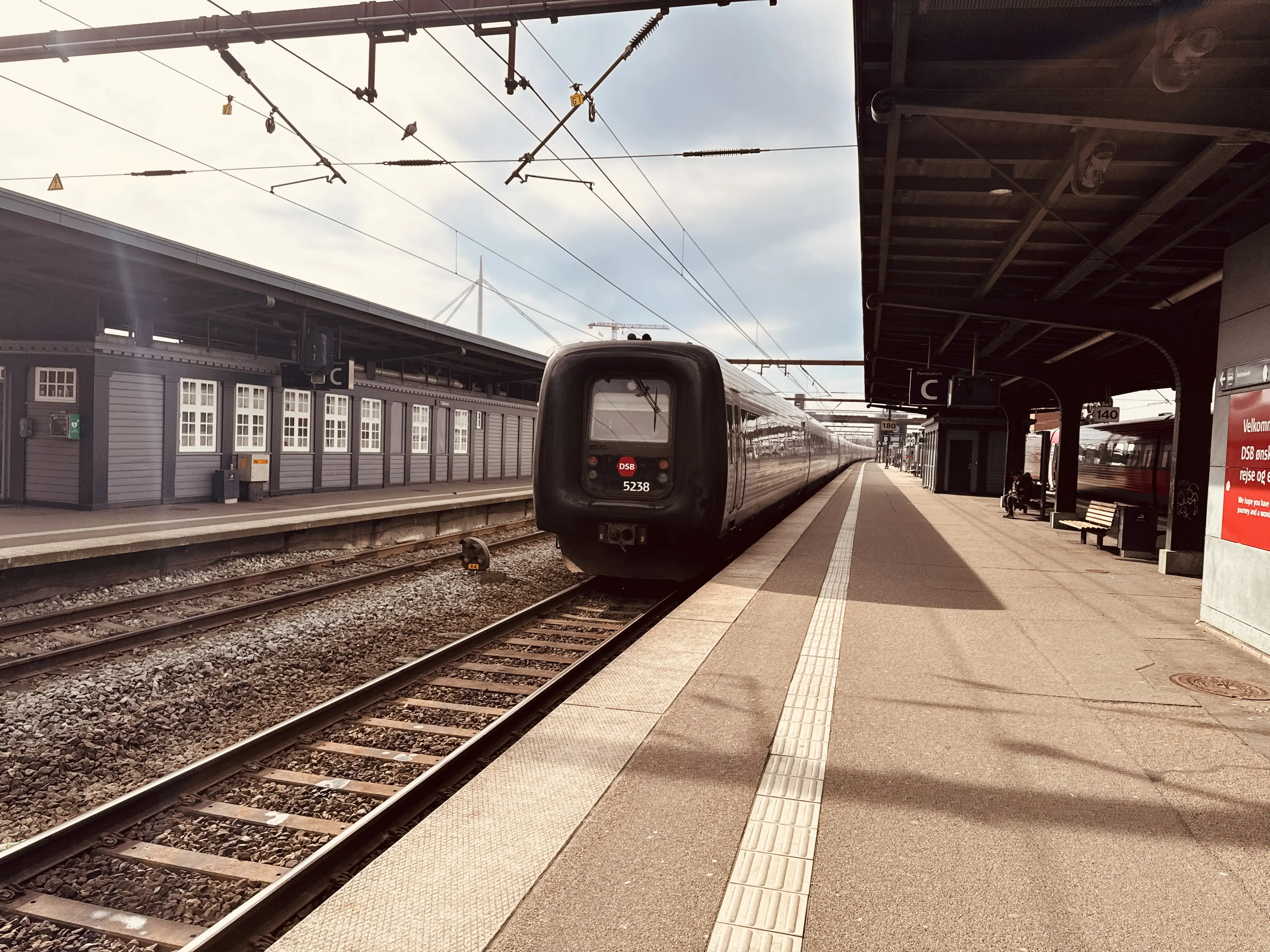 Billede af DSB MF 5038 fotograferet ud for Odense Banegård Center.