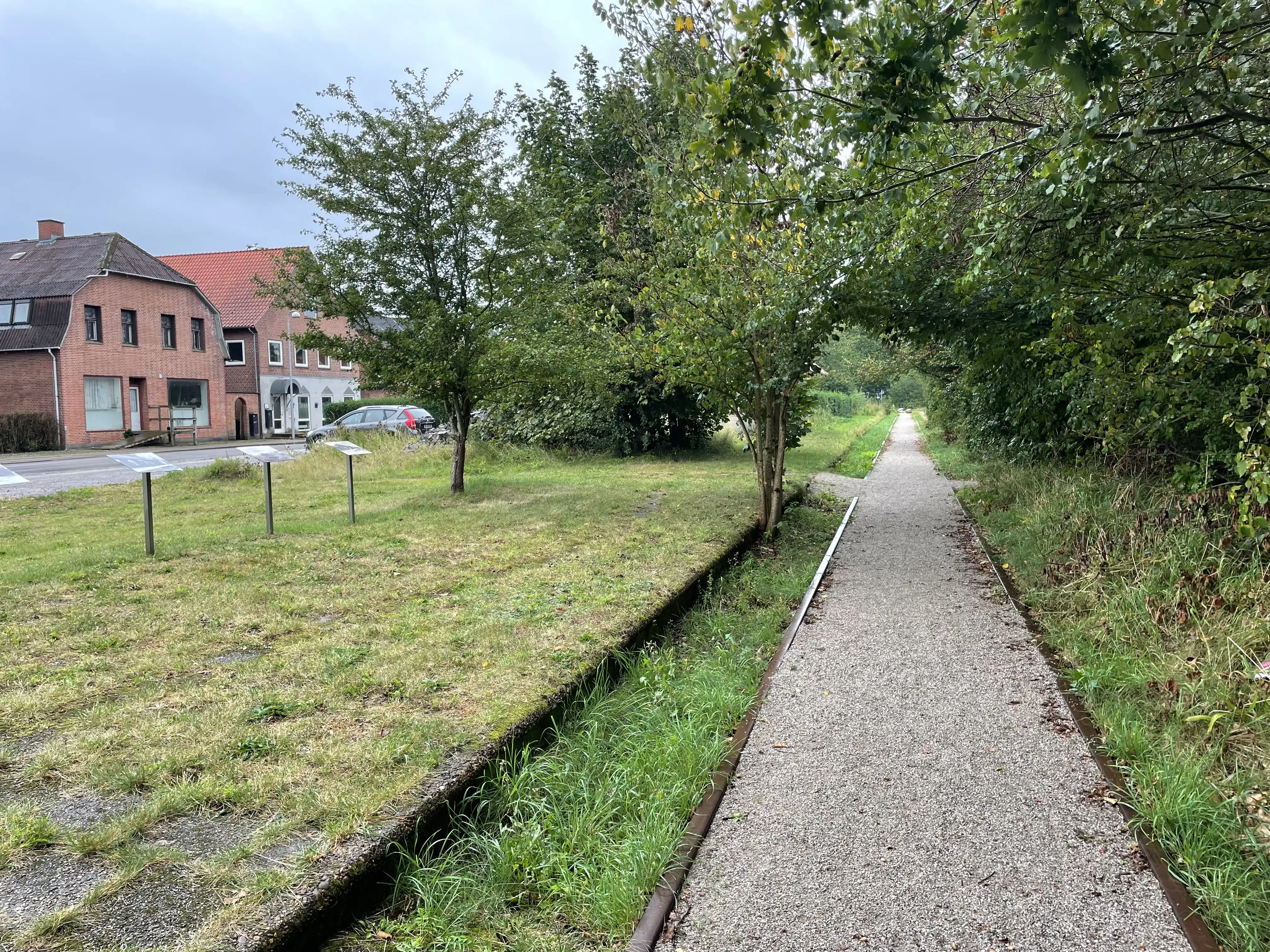 Billede af Bylderup-Bov Stations sporareal. Billede af Bylderup-Bov Stations sporareal.