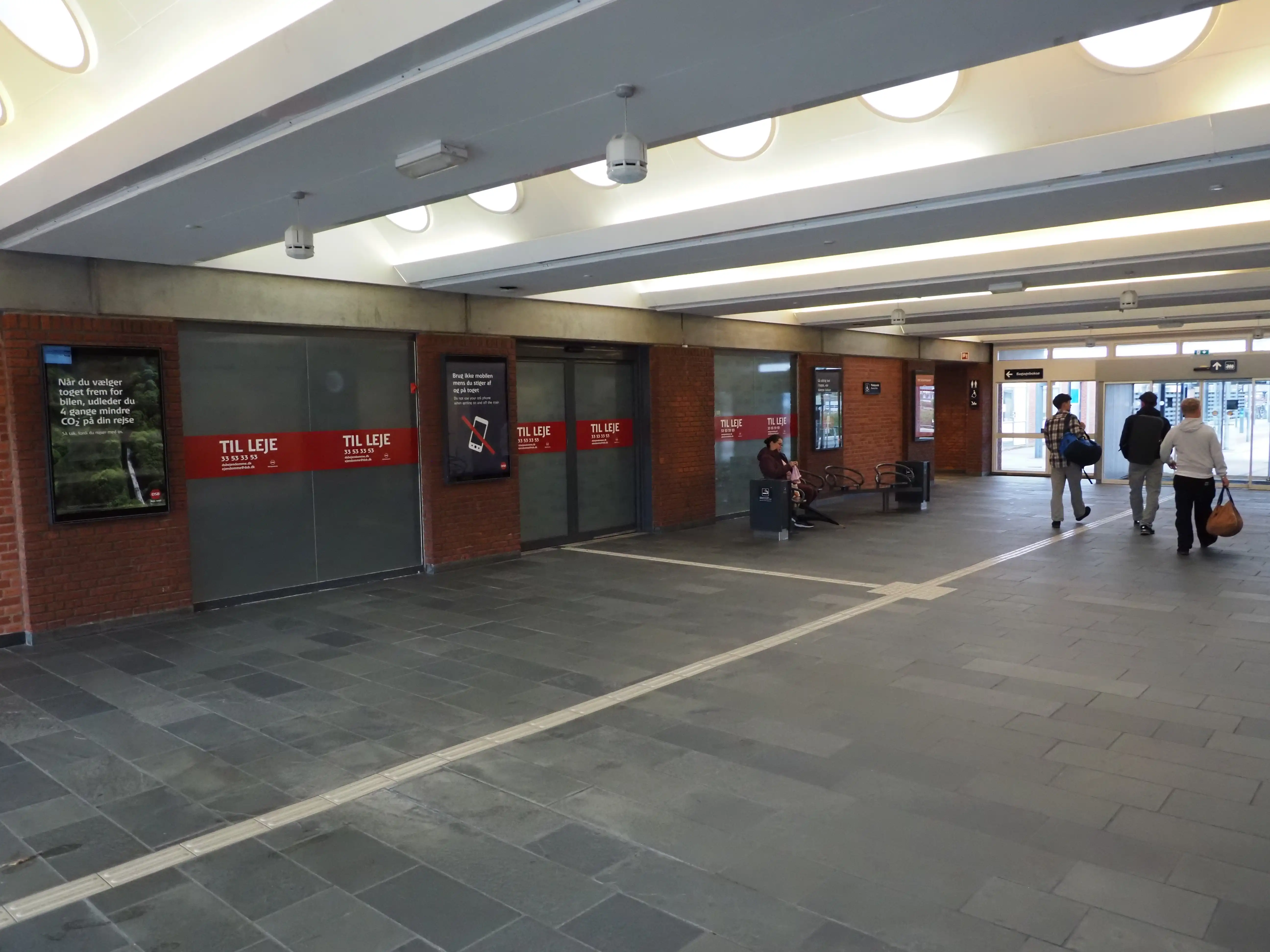 Billede af Frederikshavn Station, ventesal Billede af Frederikshavn Station, ventesal