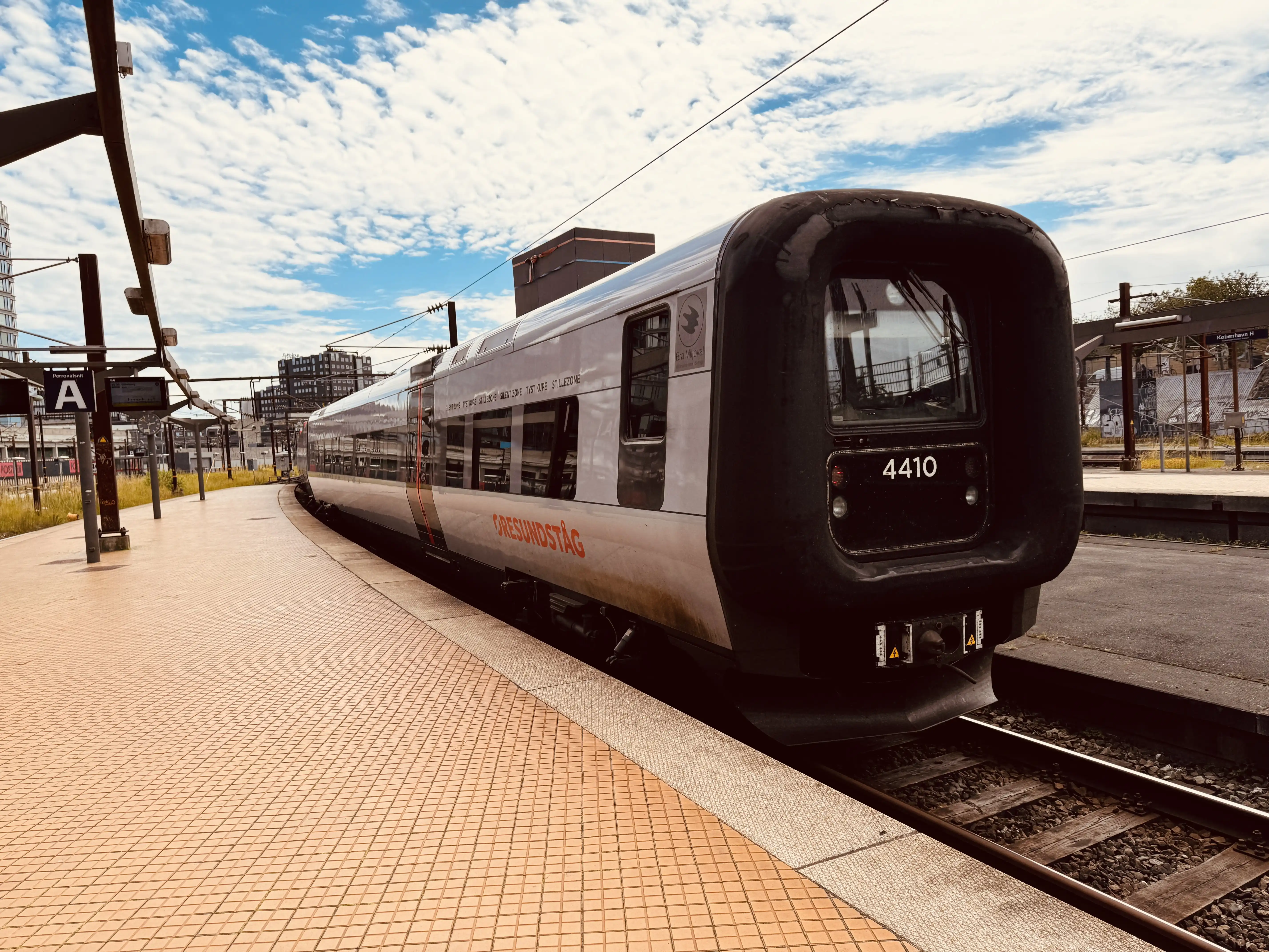 Billede af DSB ET 4410 fotograferet ud for København Hovedbanegård. Billede af DSB ET 4410 fotograferet ud for København Hovedbanegård.