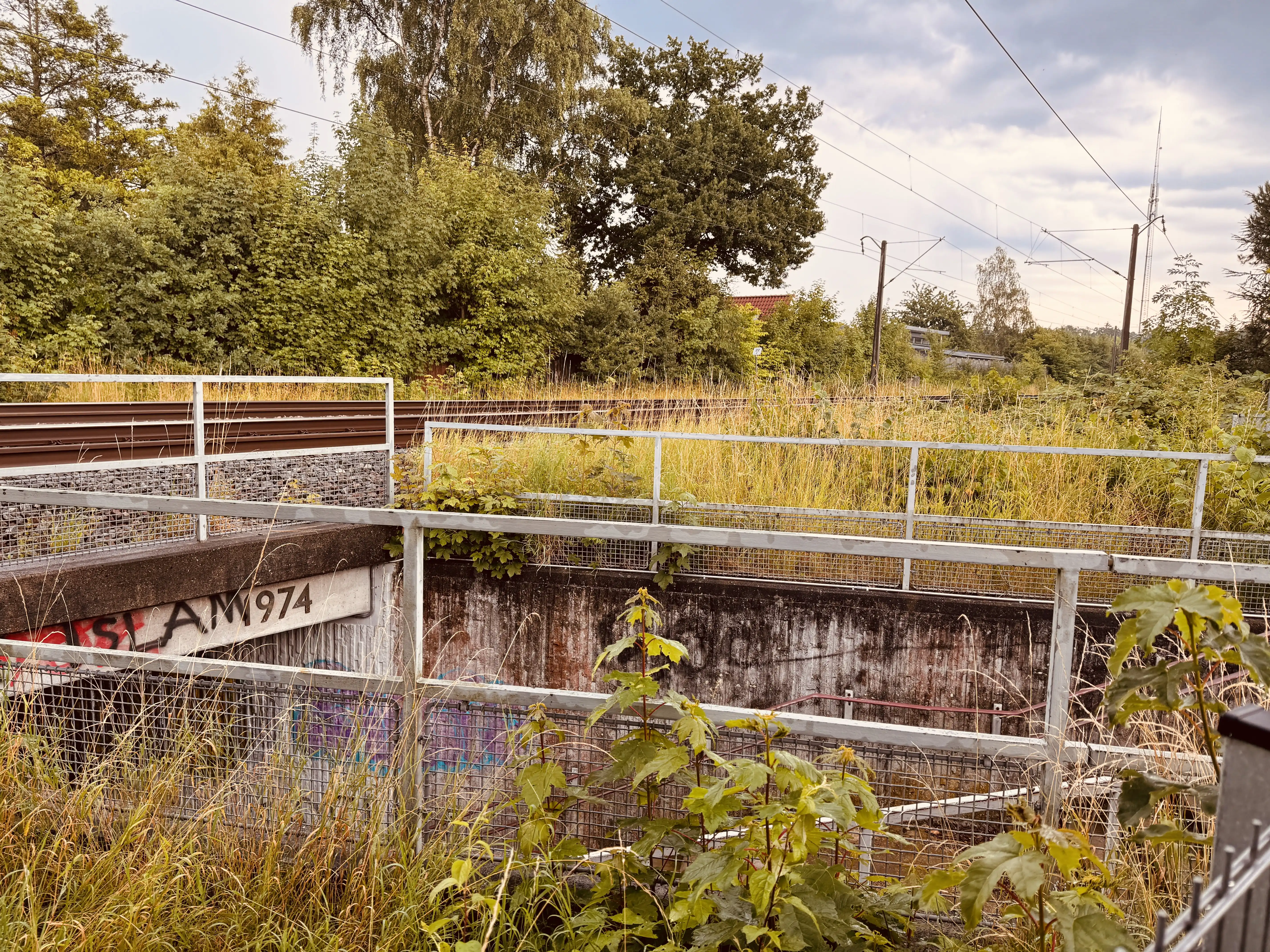 Billede af Syvstjernen Trinbræt - Trinbræt er nedrevet, men Syvstjernen Trinbræt har ligget her. Billede af Syvstjernen Trinbræt - Trinbræt er nedrevet, men Syvstjernen Trinbræt har ligget her.