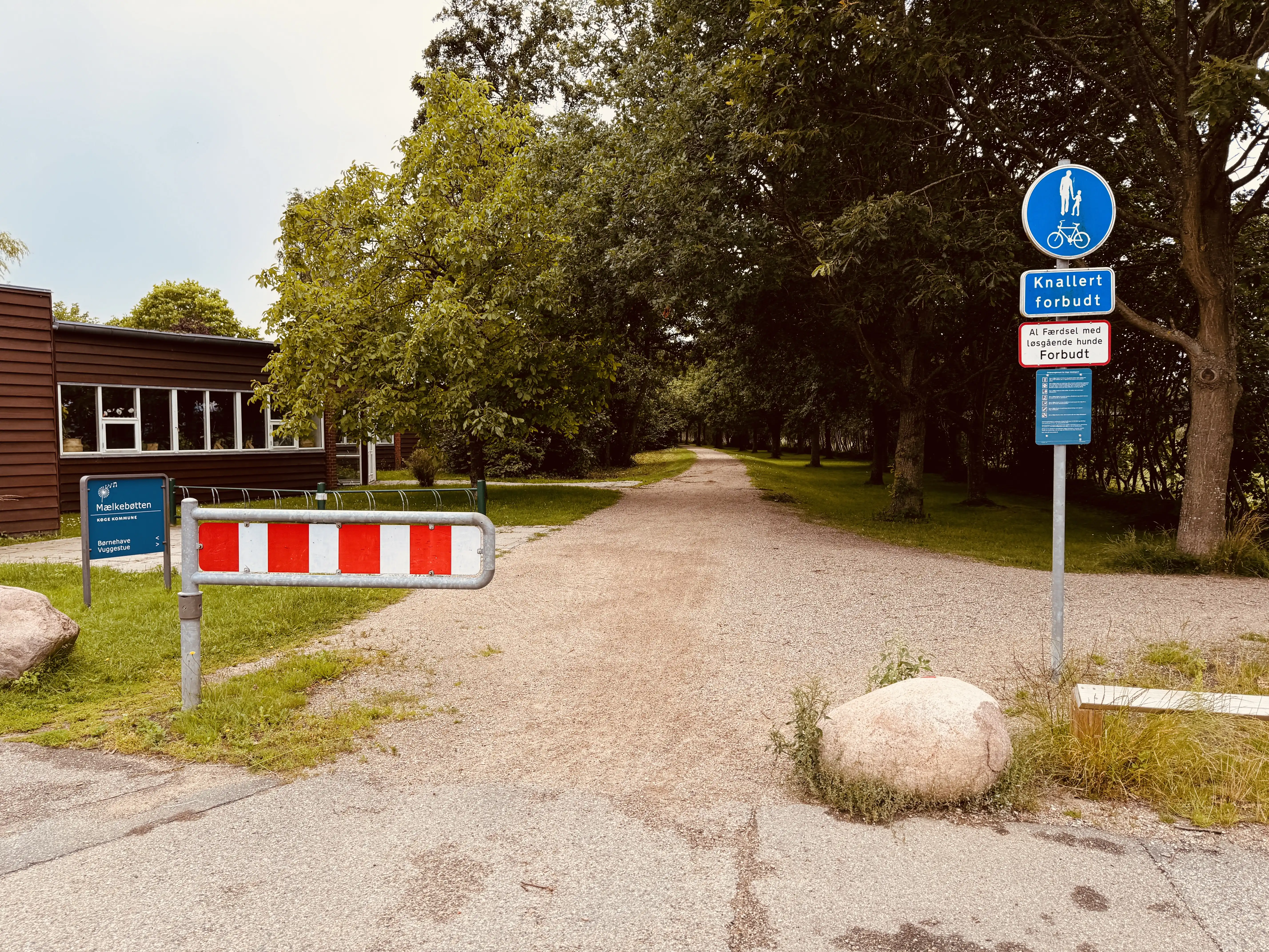 Billede af Københavnsvej Trinbræt - Trinbræt er nedrevet, men Københavnsvej Trinbræt har ligget her. Billede af Københavnsvej Trinbræt - Trinbræt er nedrevet, men Københavnsvej Trinbræt har ligget her.