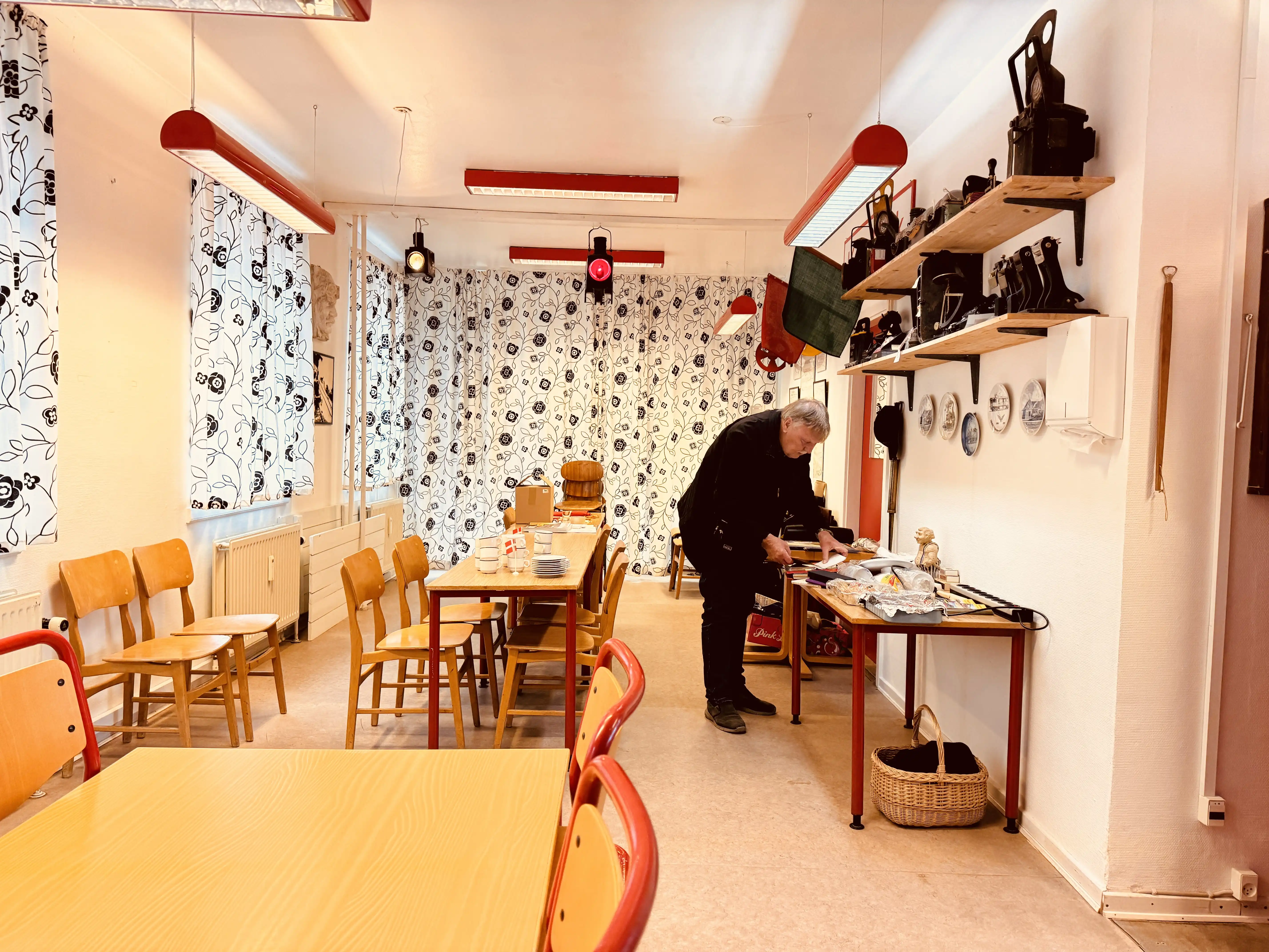 Billede af Tisvildeleje Station. Billede af Tisvildeleje Station.