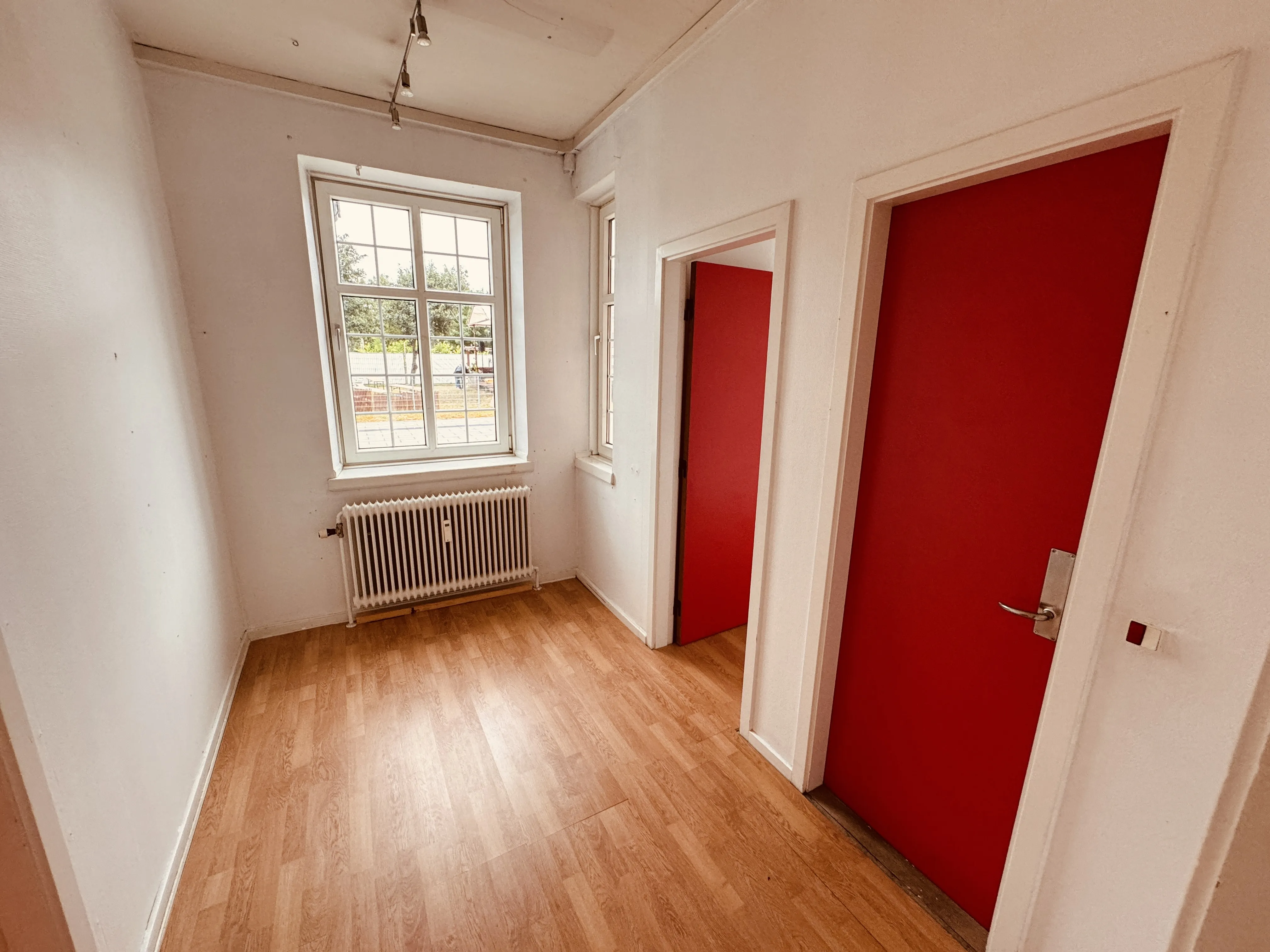 Billede af Tisvildeleje Station. Billede af Tisvildeleje Station.