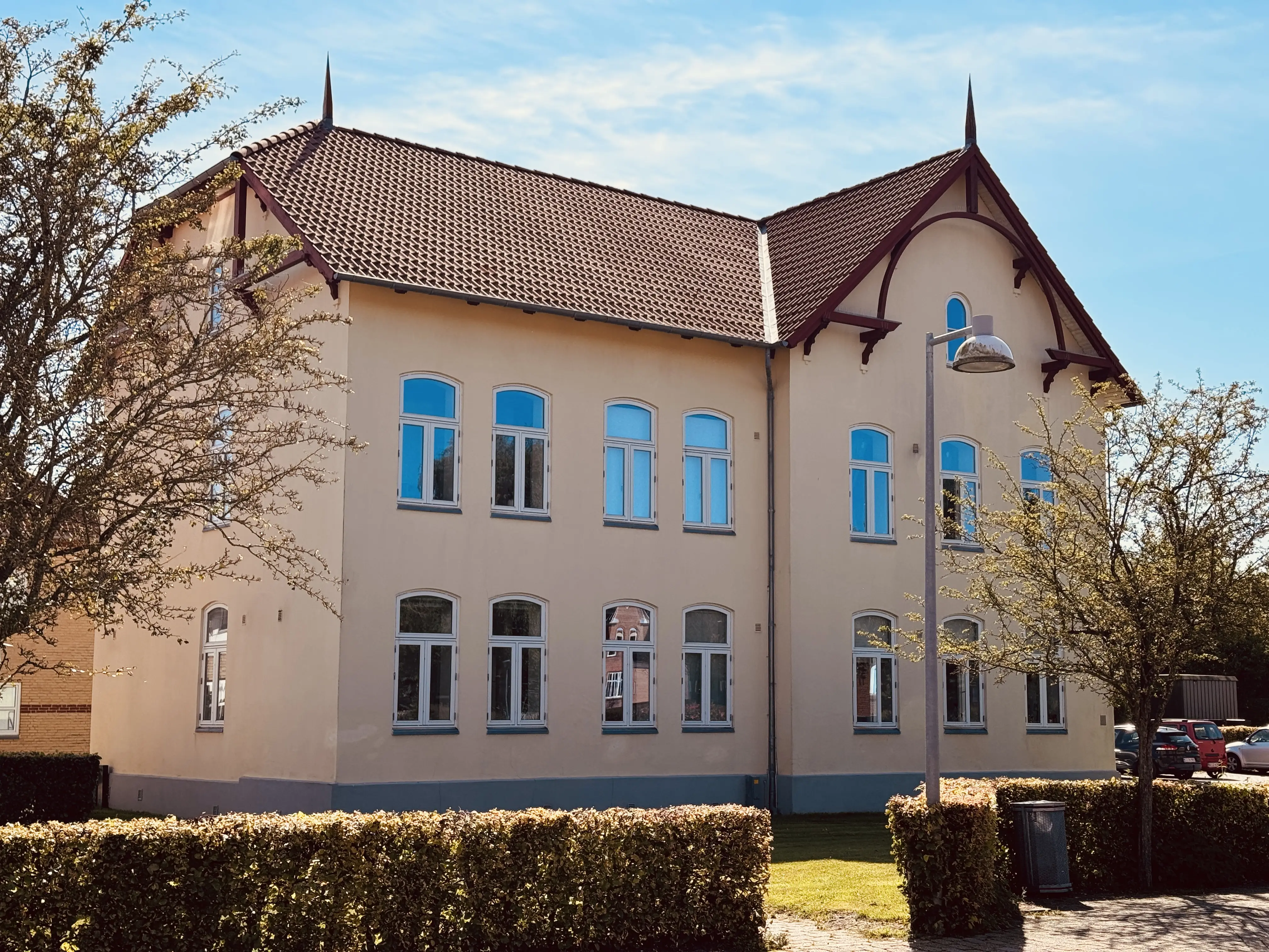 Billede af Skodborg Amtsbanegård. Billede af Skodborg Amtsbanegård.