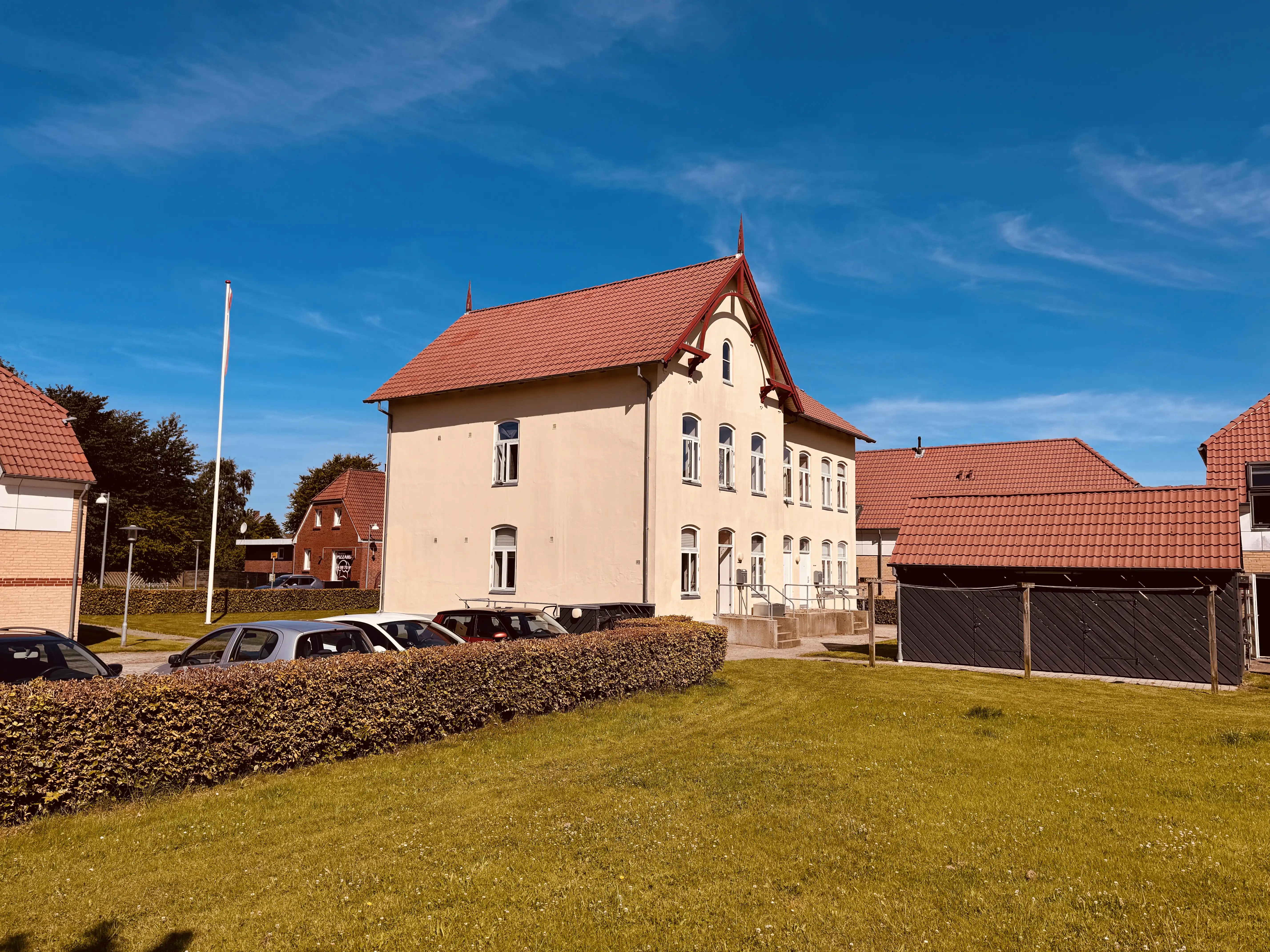 Billede af Skodborg Amtsbanegård. Billede af Skodborg Amtsbanegård.