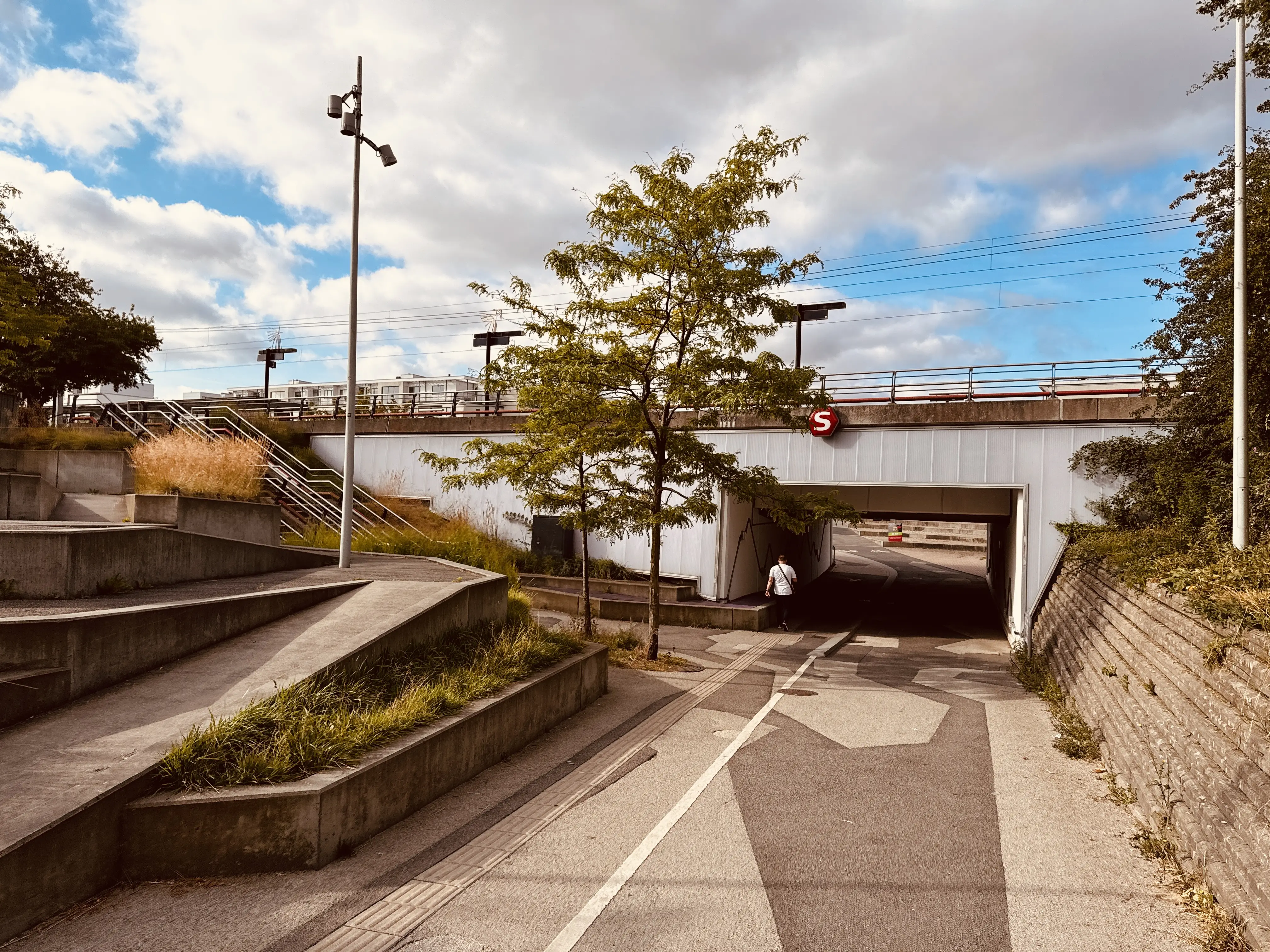 Billede af gangtunnellen ved Måløv Station.