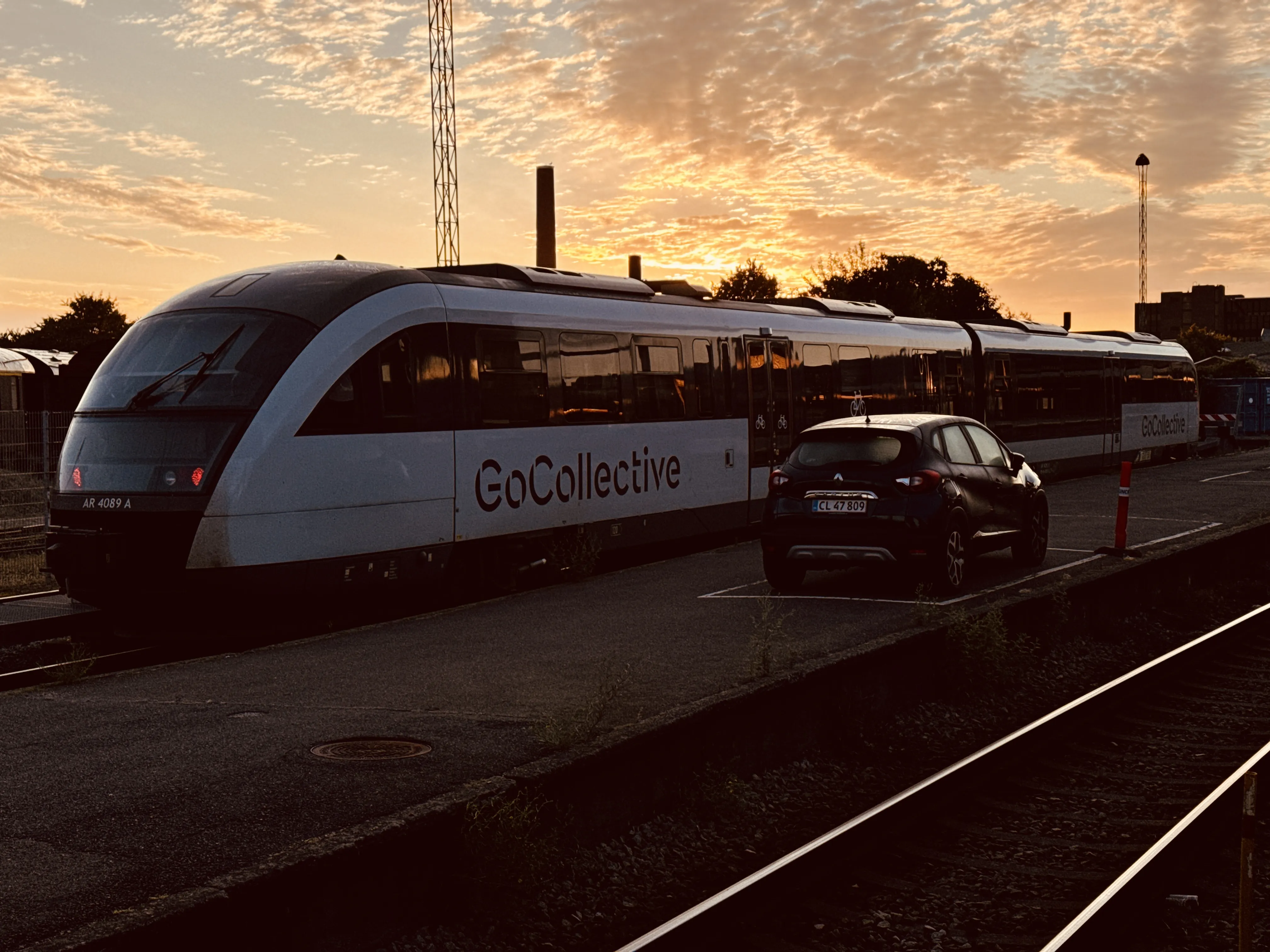 Billede af GoCollective AR 4089, tidligere DSB MQ 4129-4929 fotograferet ud for Odense Banegård Center. Billede af GoCollective AR 4089, tidligere DSB MQ 4129-4929 fotograferet ud for Odense Banegård Center.