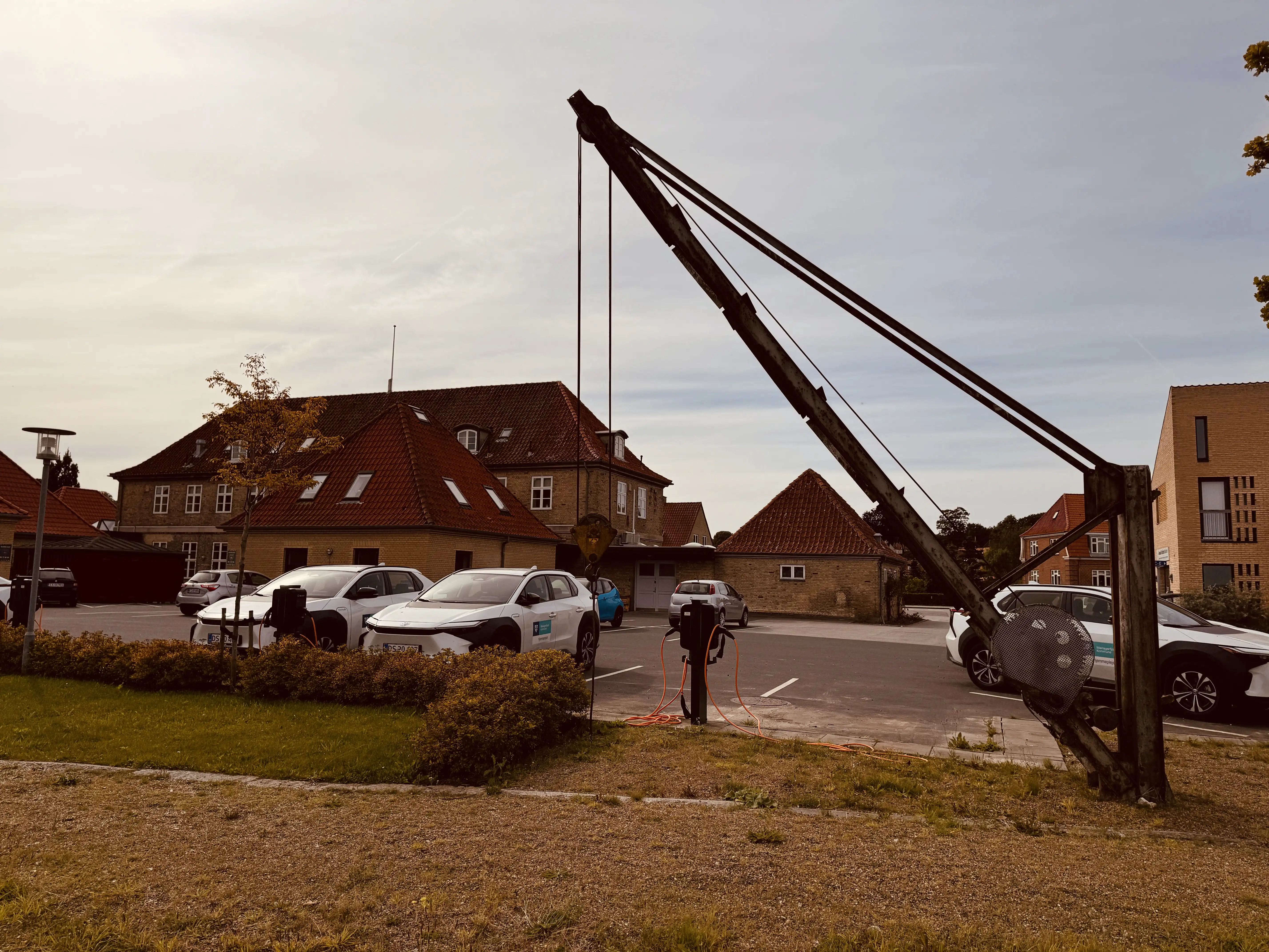 Billede af den gamle kran ud for Mariager Station. Billede af den gamle kran ud for Mariager Station.