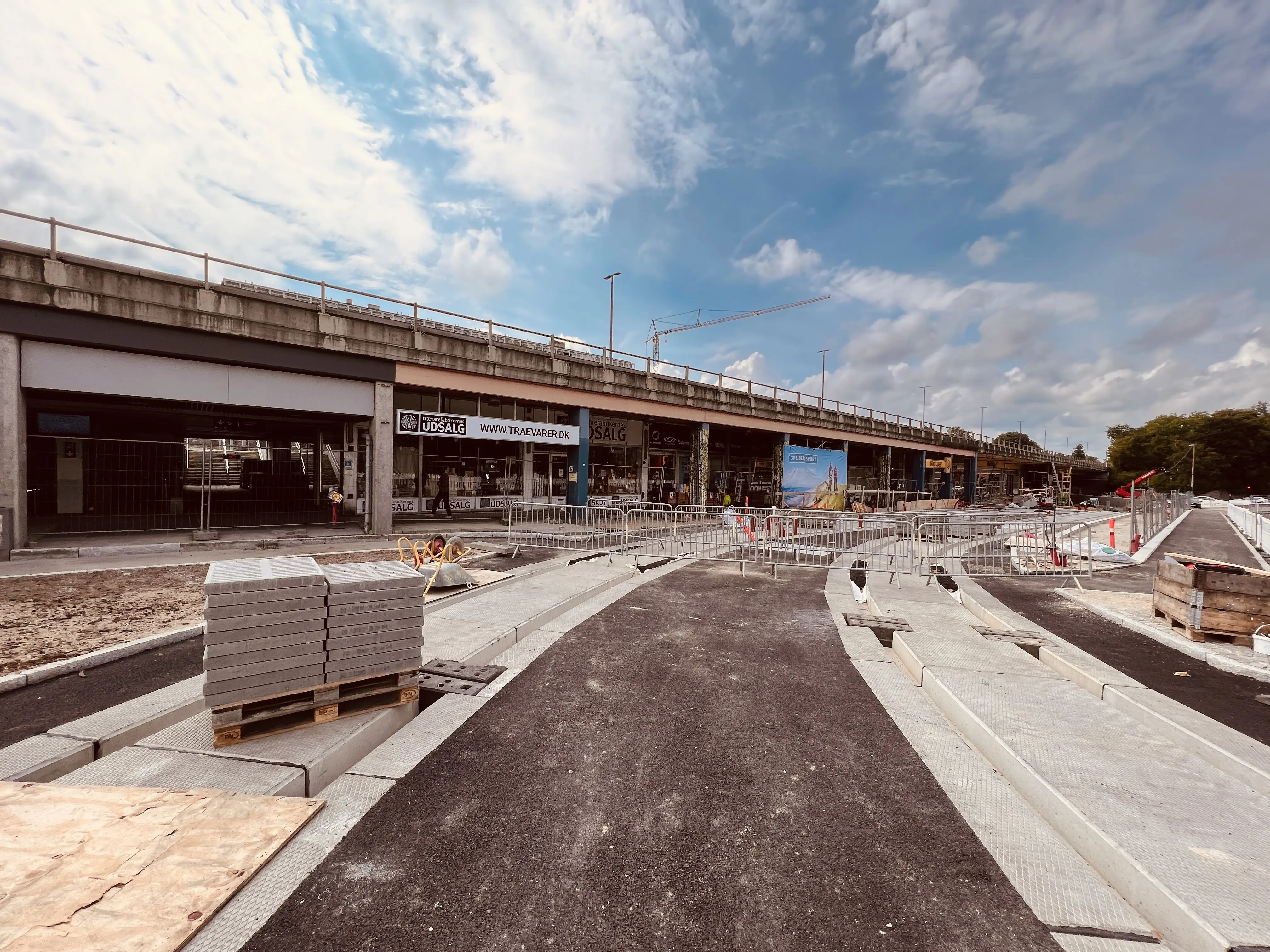 Billede af Lyngby Station Letbanestation. Billede af Lyngby Station Letbanestation.