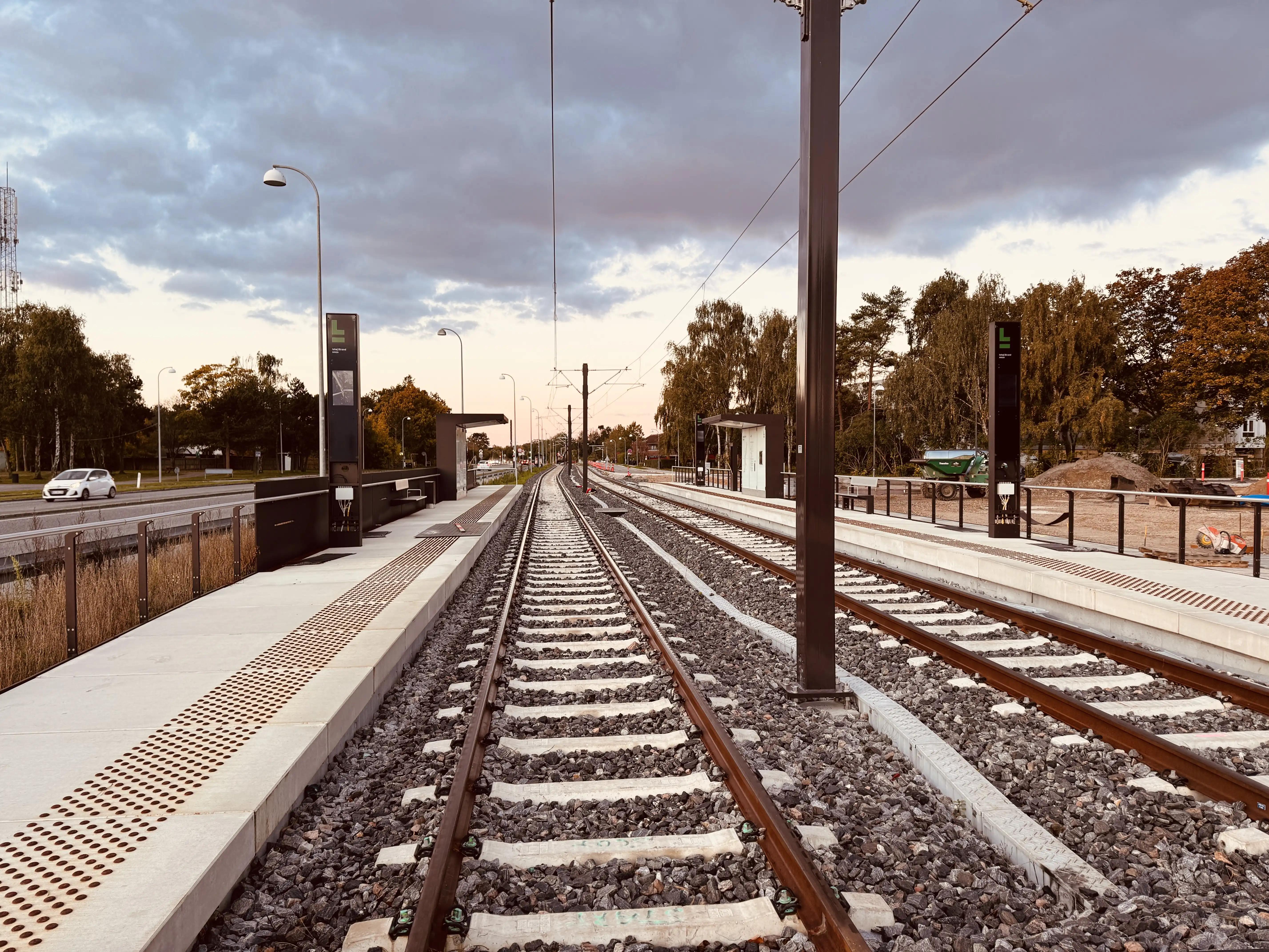 Billede af Ishøj Strand - ARKEN Letbanestation. Billede af Ishøj Strand - ARKEN Letbanestation.
