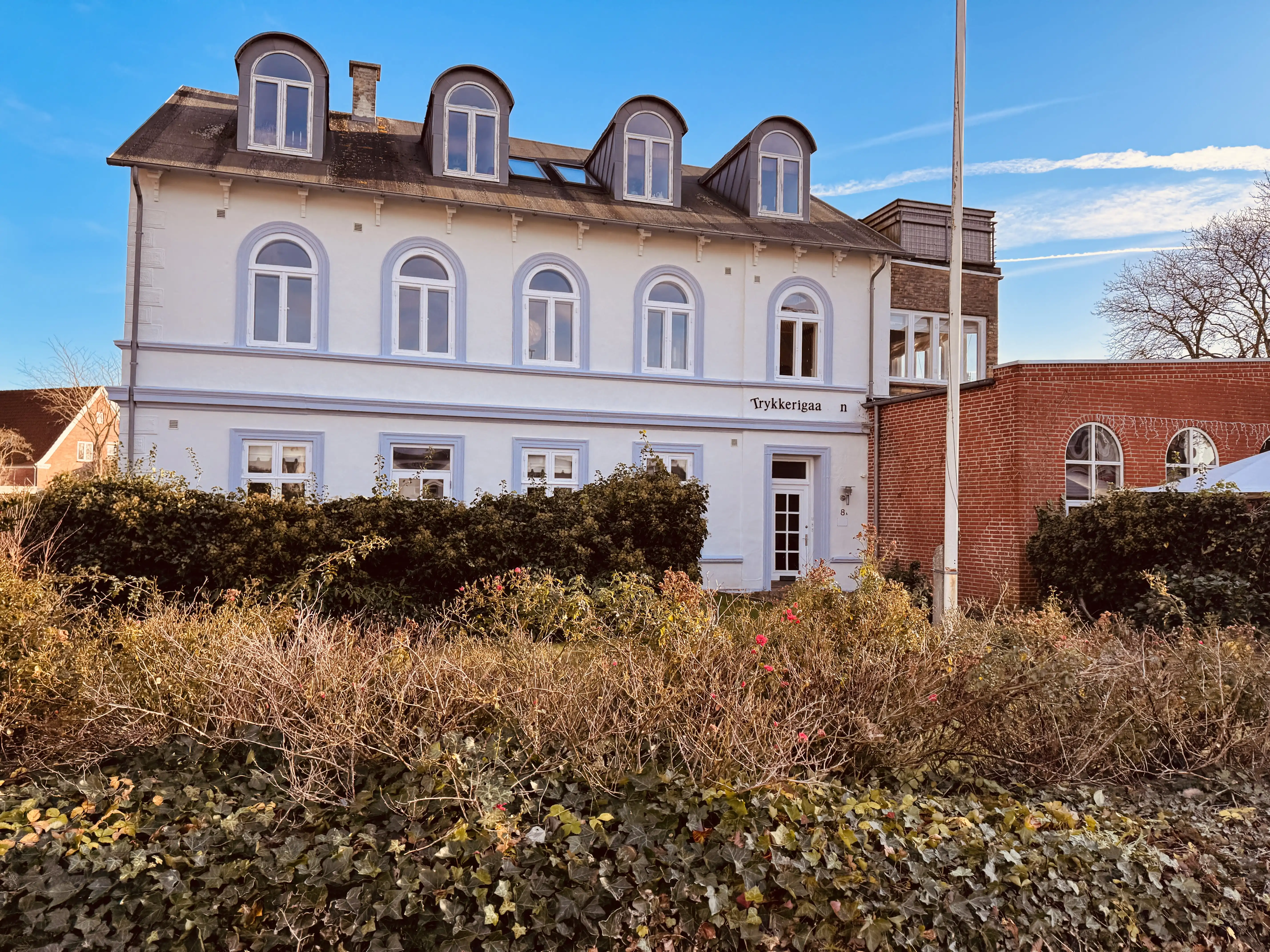 Billede af Tønder Marskbanegård. Billede af Tønder Marskbanegård.