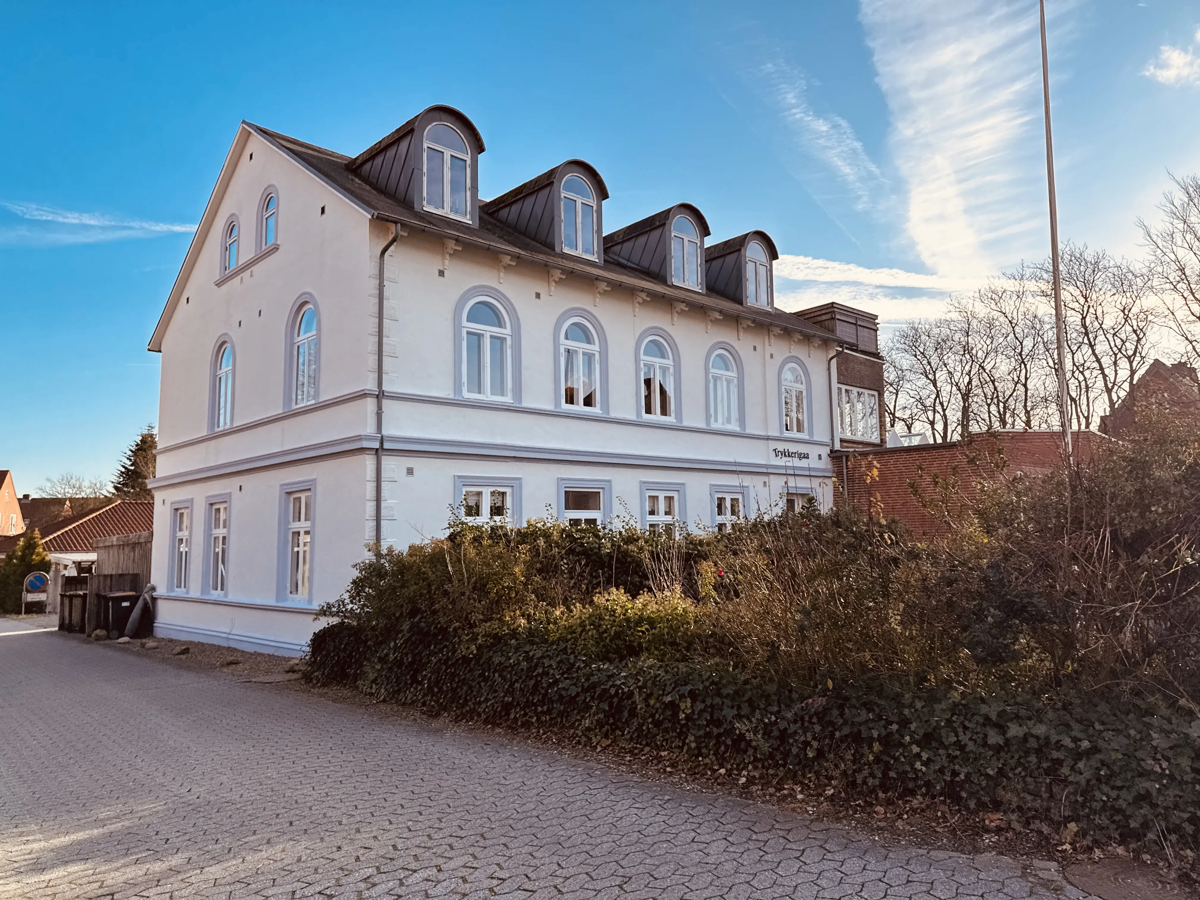 Billede af Tønder Marskbanegård. Billede af Tønder Marskbanegård.