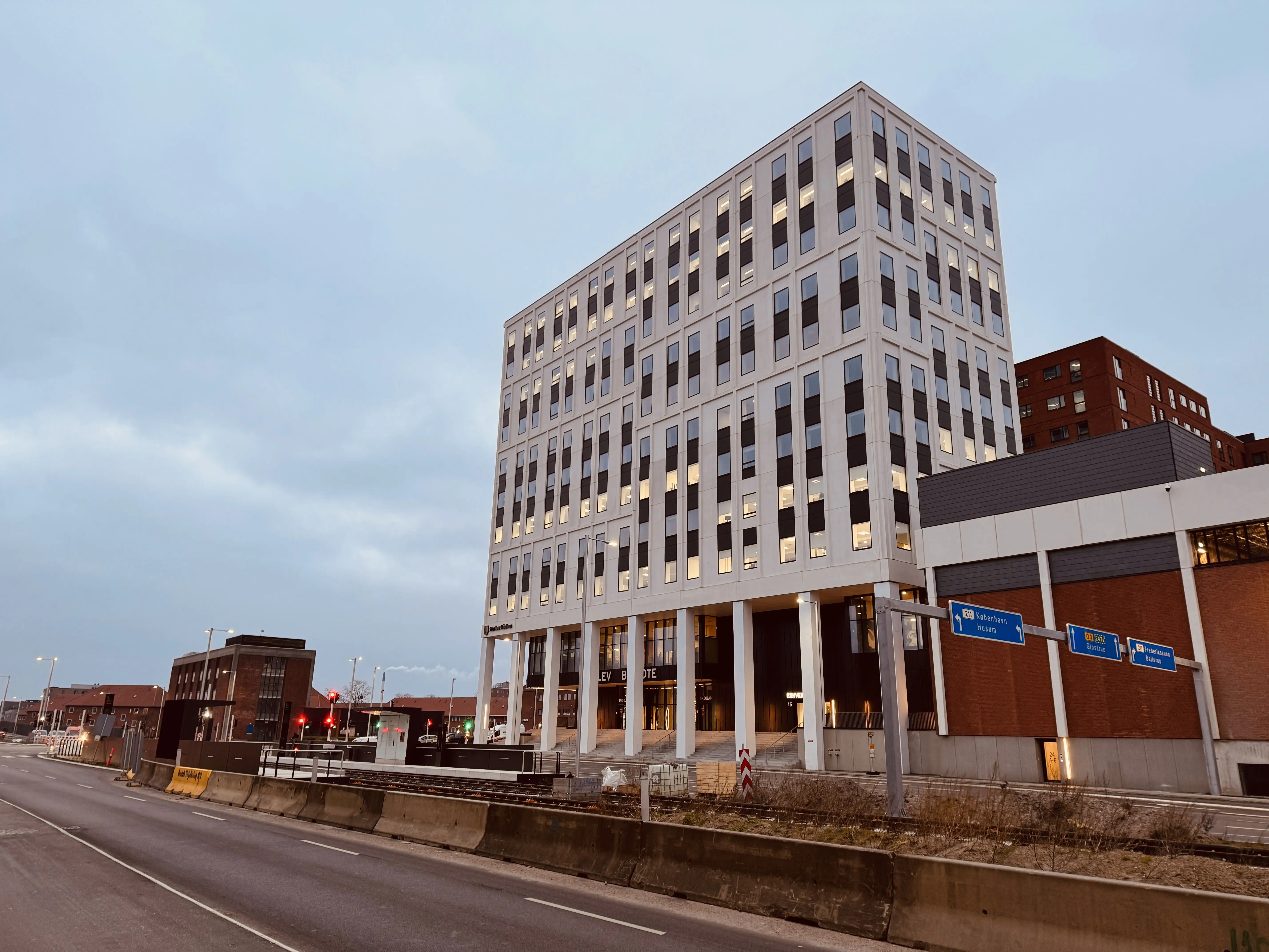 Billede af Herlev Bymidte Letbanestation. Billede af Herlev Bymidte Letbanestation.