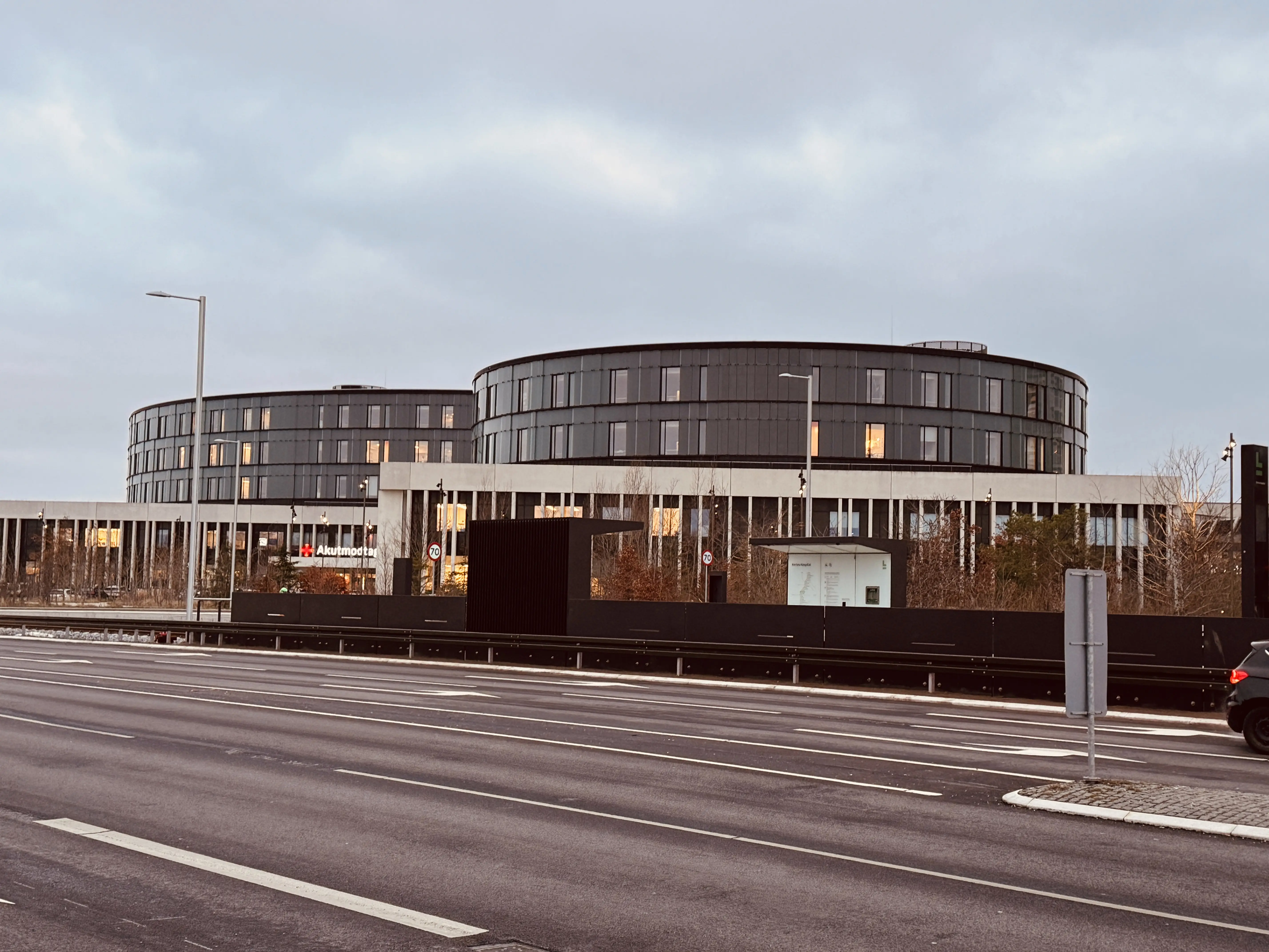 Billede af Herlev Hospital Letbanestation. Billede af Herlev Hospital Letbanestation.