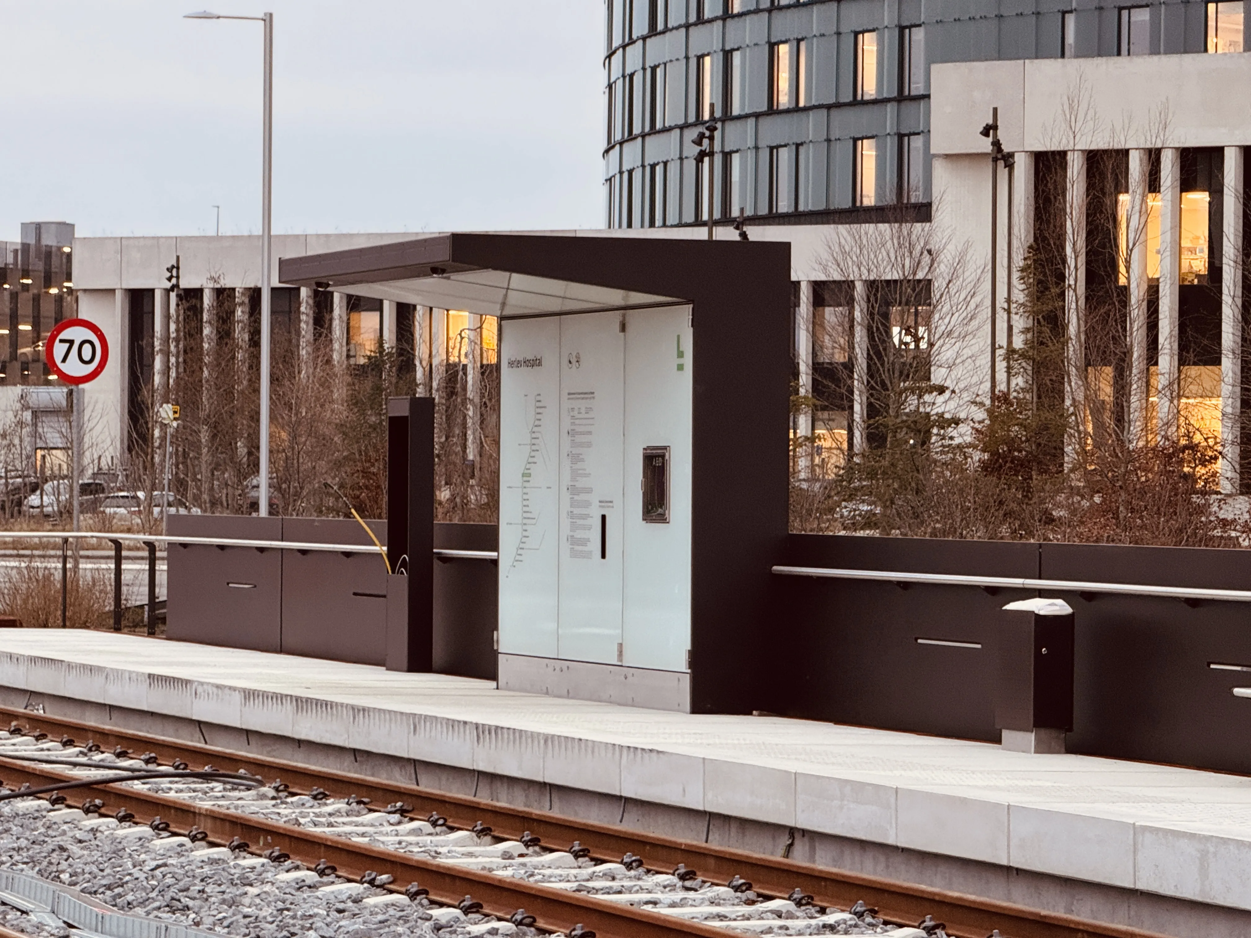 Billede af Herlev Hospital Letbanestation. Billede af Herlev Hospital Letbanestation.
