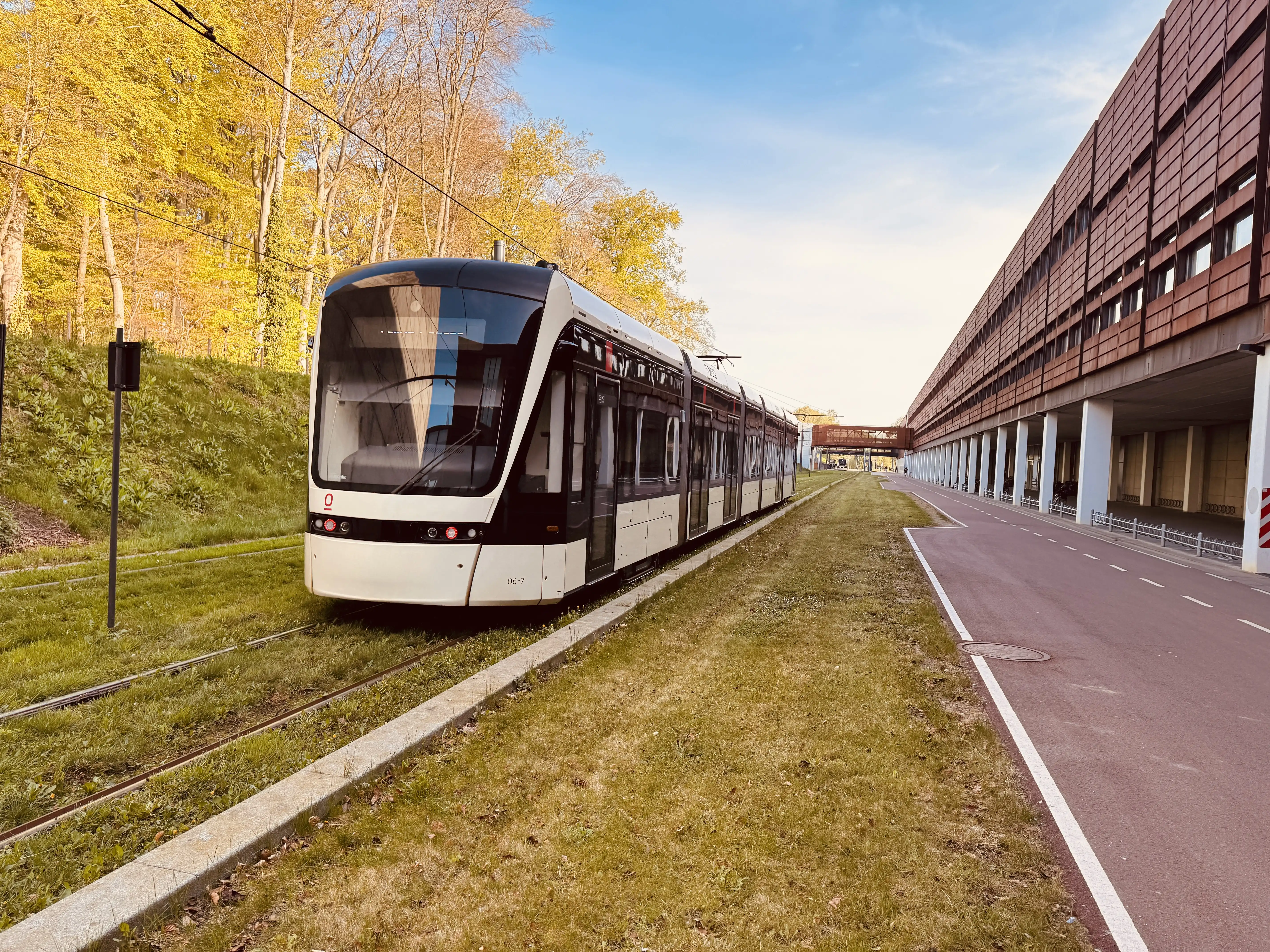 Billede af Campus Odense Letbanestation. Billede af Campus Odense Letbanestation.