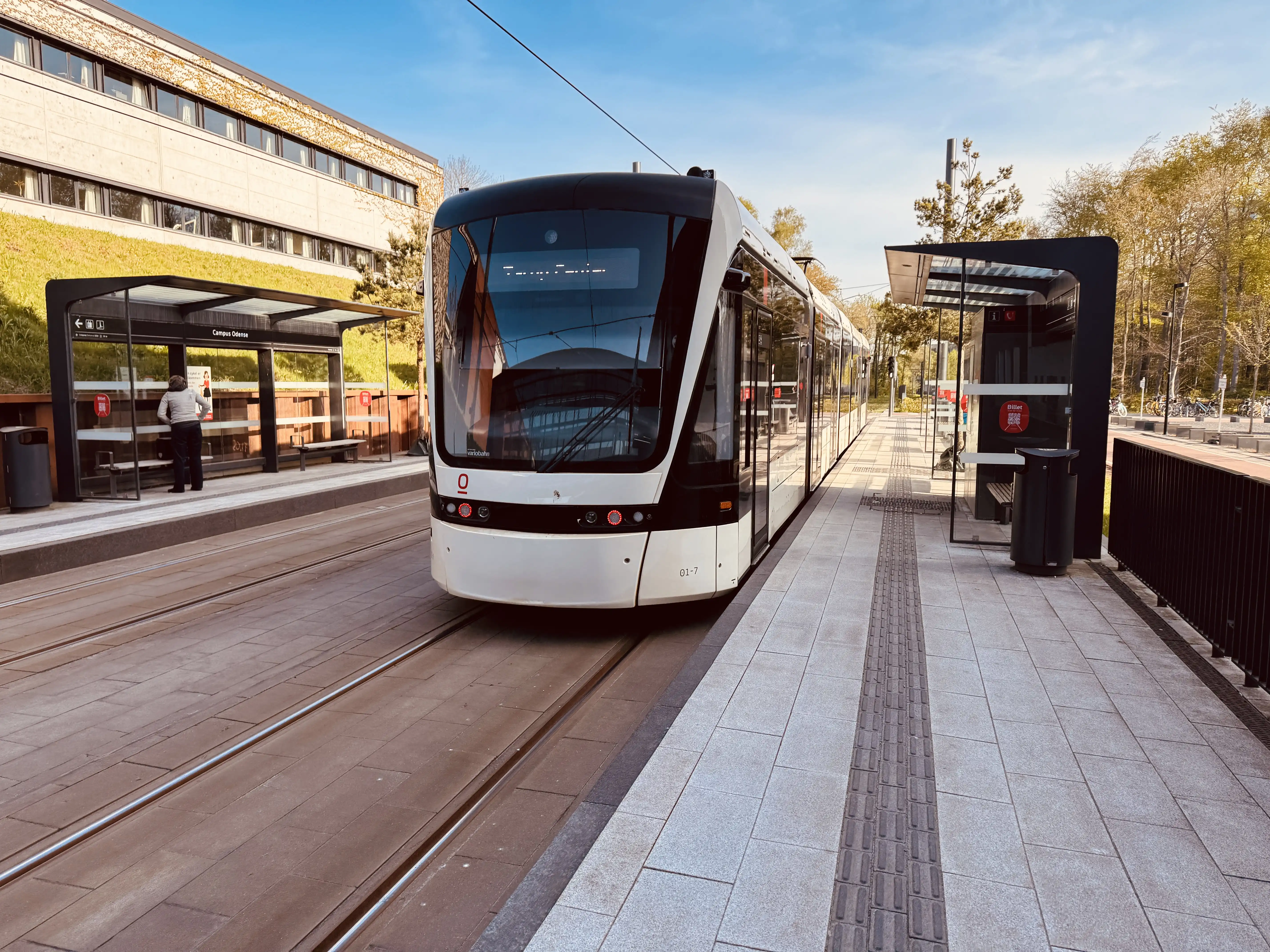 Billede af Campus Odense Letbanestation. Billede af Campus Odense Letbanestation.