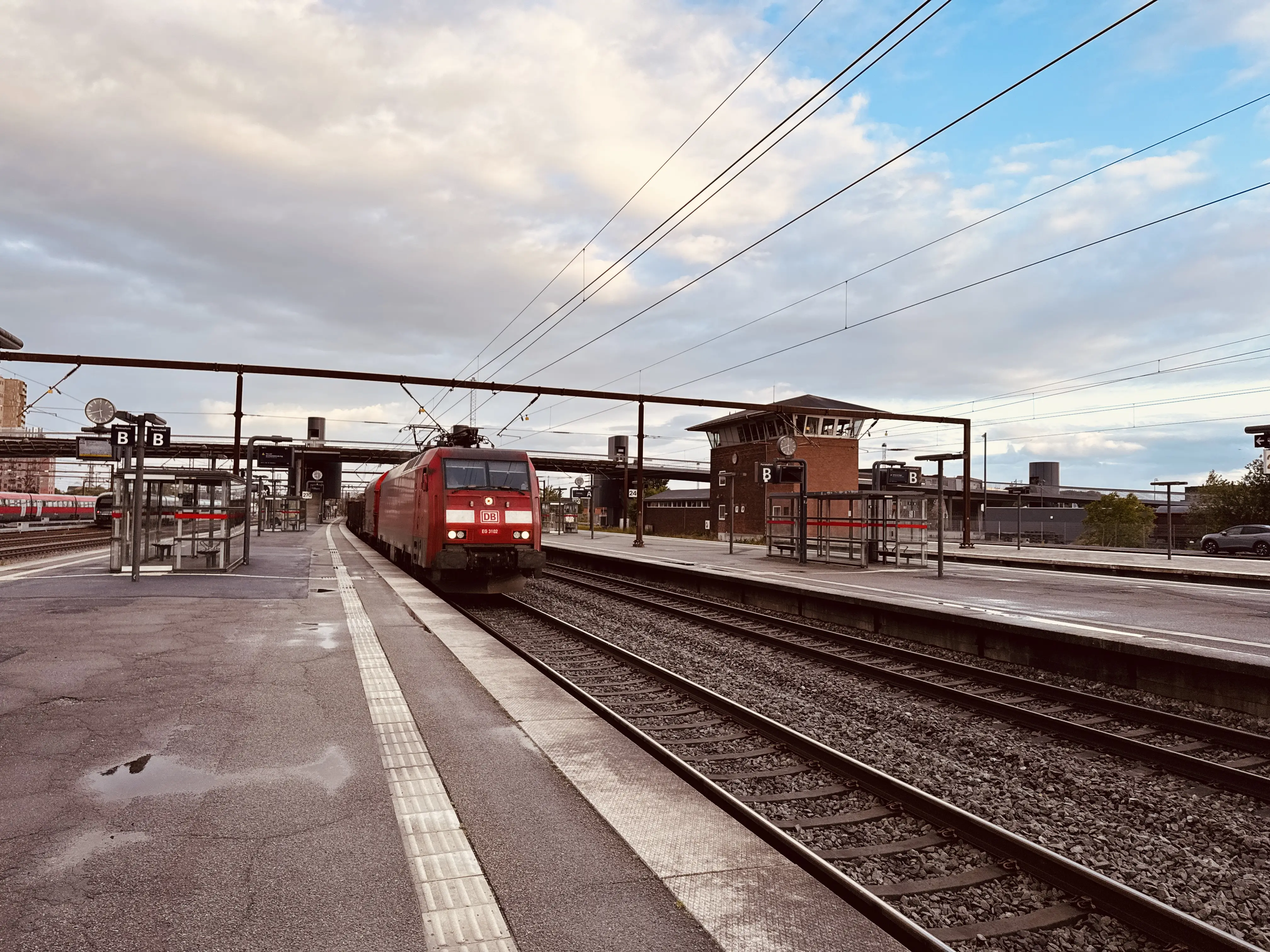 Billede af DBCSC EG 3102, tidligere DSB EG 3102 fotograferet ud for Odense Banegård Center.