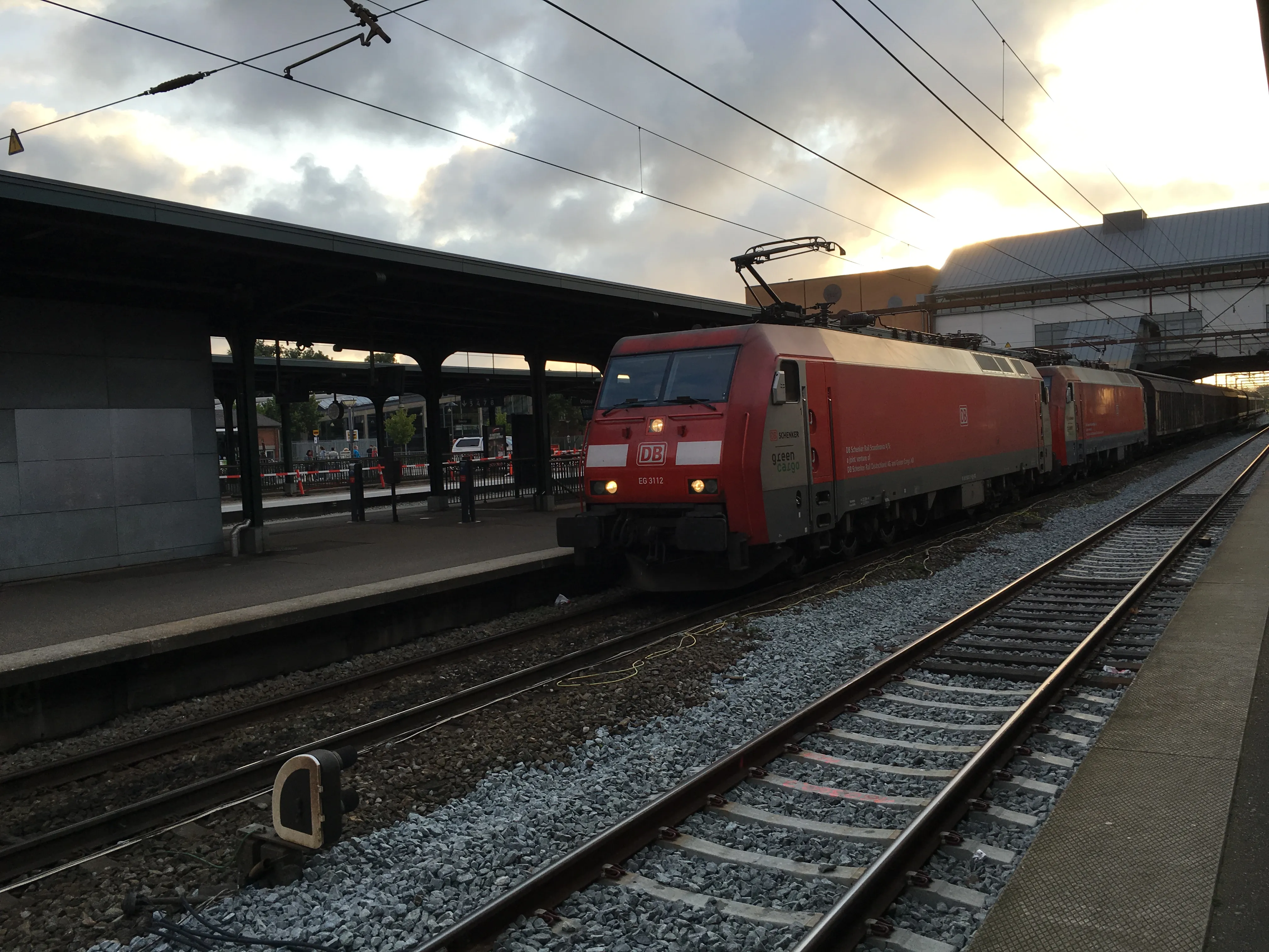 Billede af DBCSC EG 3112, tidligere DSB EG 3112 fotograferet ud for Odense Banegård Center. Billede af DBCSC EG 3112, tidligere DSB EG 3112 fotograferet ud for Odense Banegård Center.