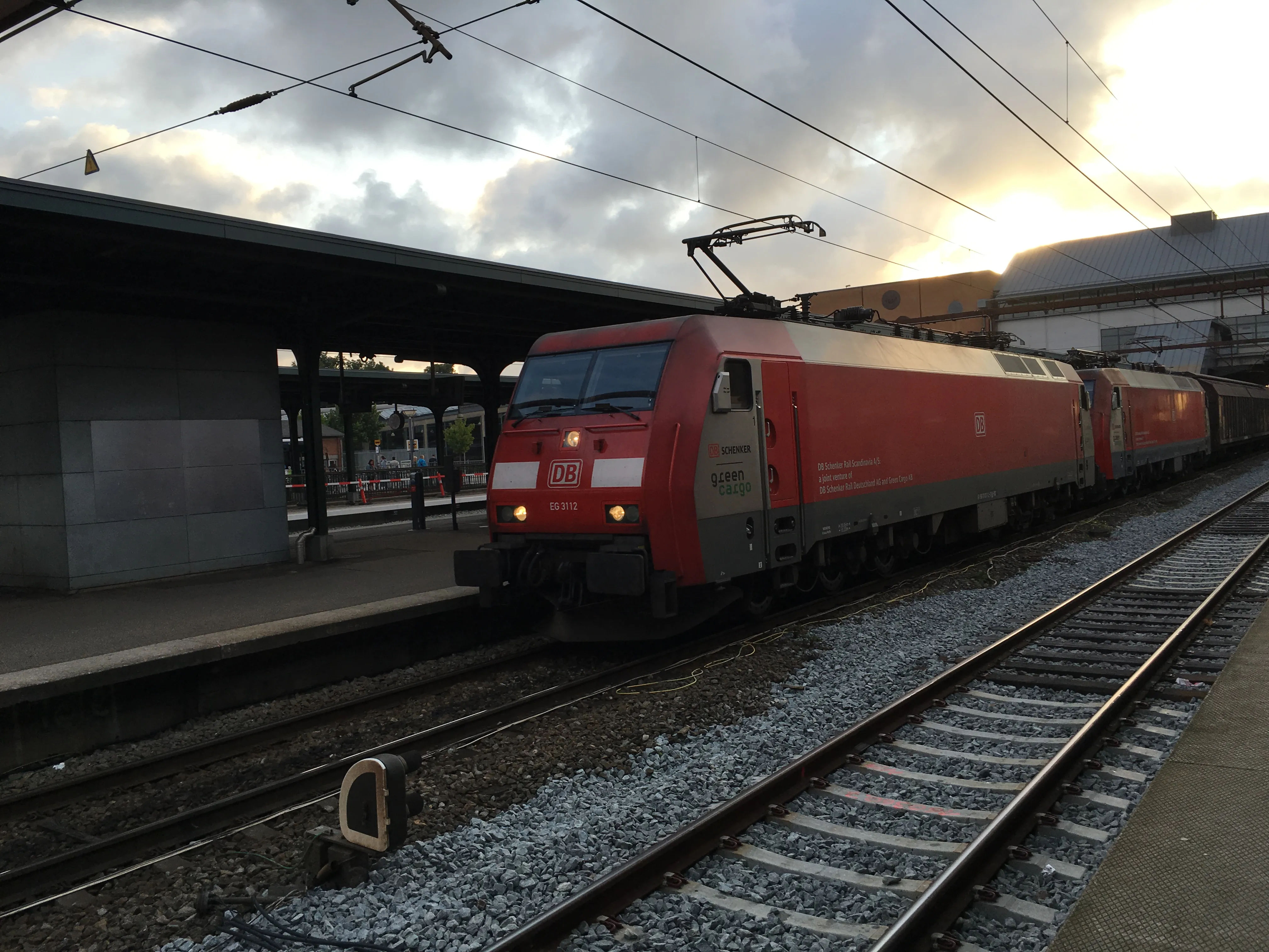 Billede af DBCSC EG 3112, tidligere DSB EG 3112 fotograferet ud for Odense Banegård Center. Billede af DBCSC EG 3112, tidligere DSB EG 3112 fotograferet ud for Odense Banegård Center.
