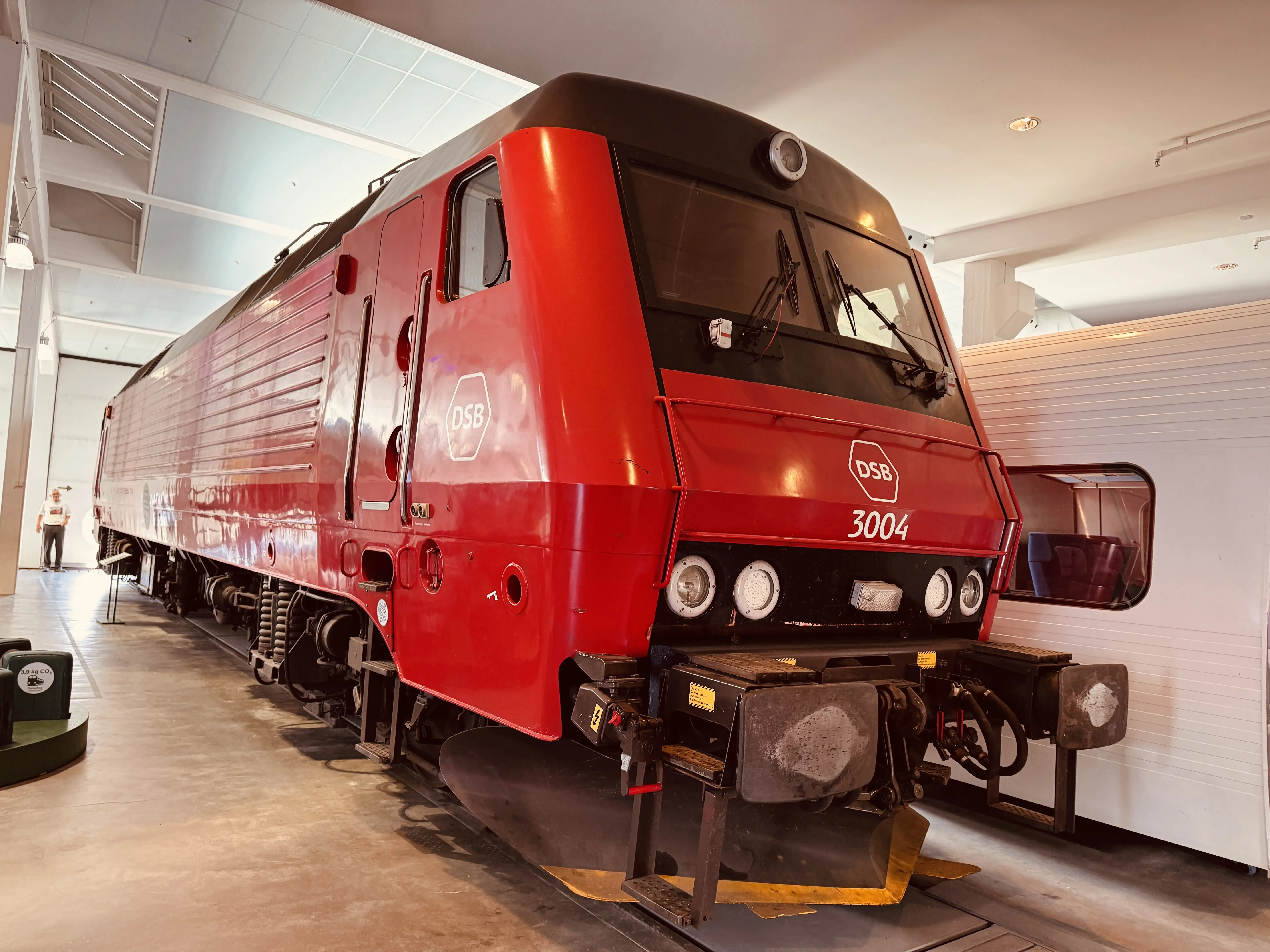 Billede af DSB EA 3004 fotograferet på Danmarks Jernbanemuseum i Odense. Billede af DSB EA 3004 fotograferet på Danmarks Jernbanemuseum i Odense.