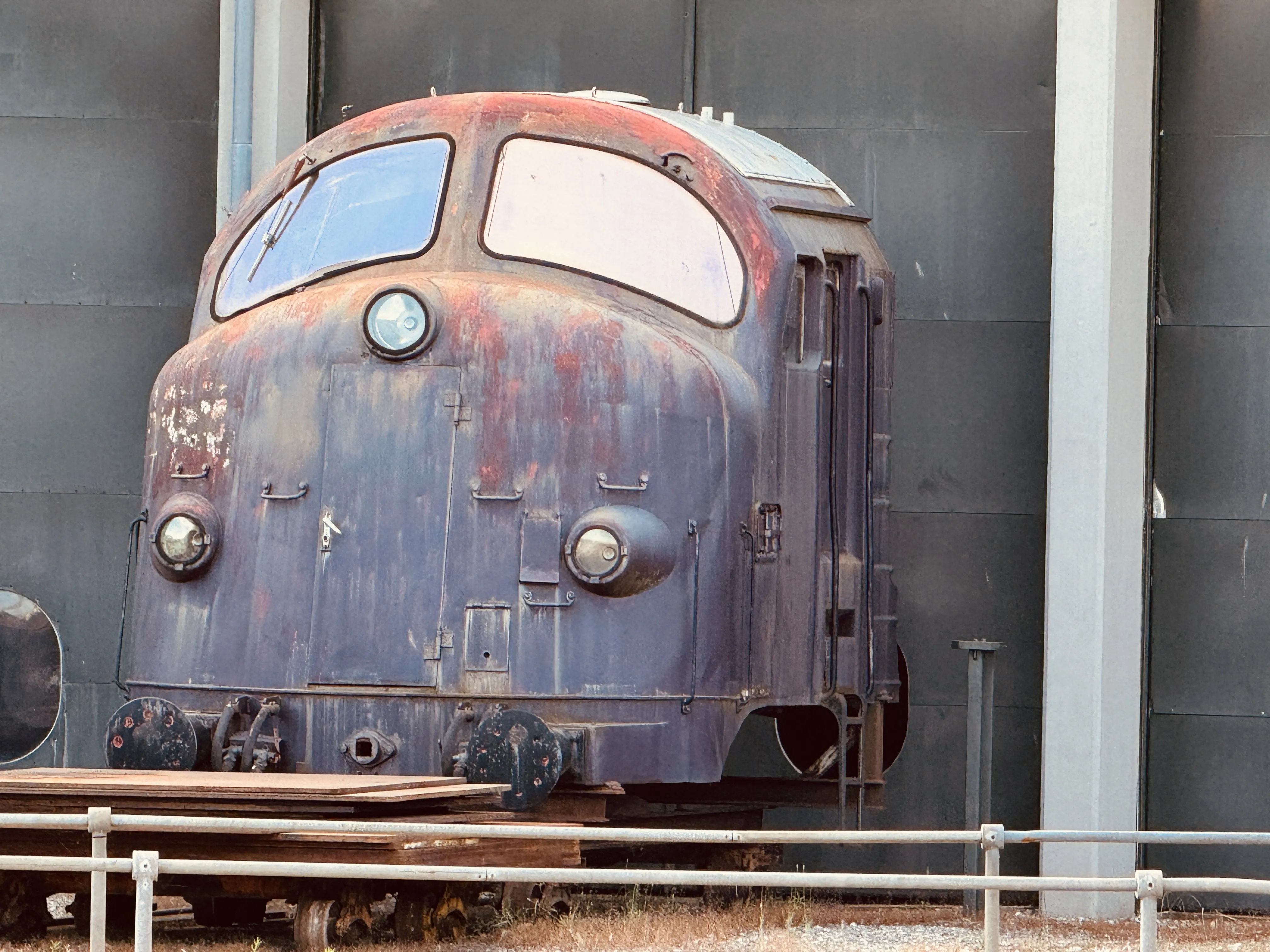 Billede af fronten fra DSB MY 1129 fotograferet ud for Danmarks Jernbanemuseum i Odense.