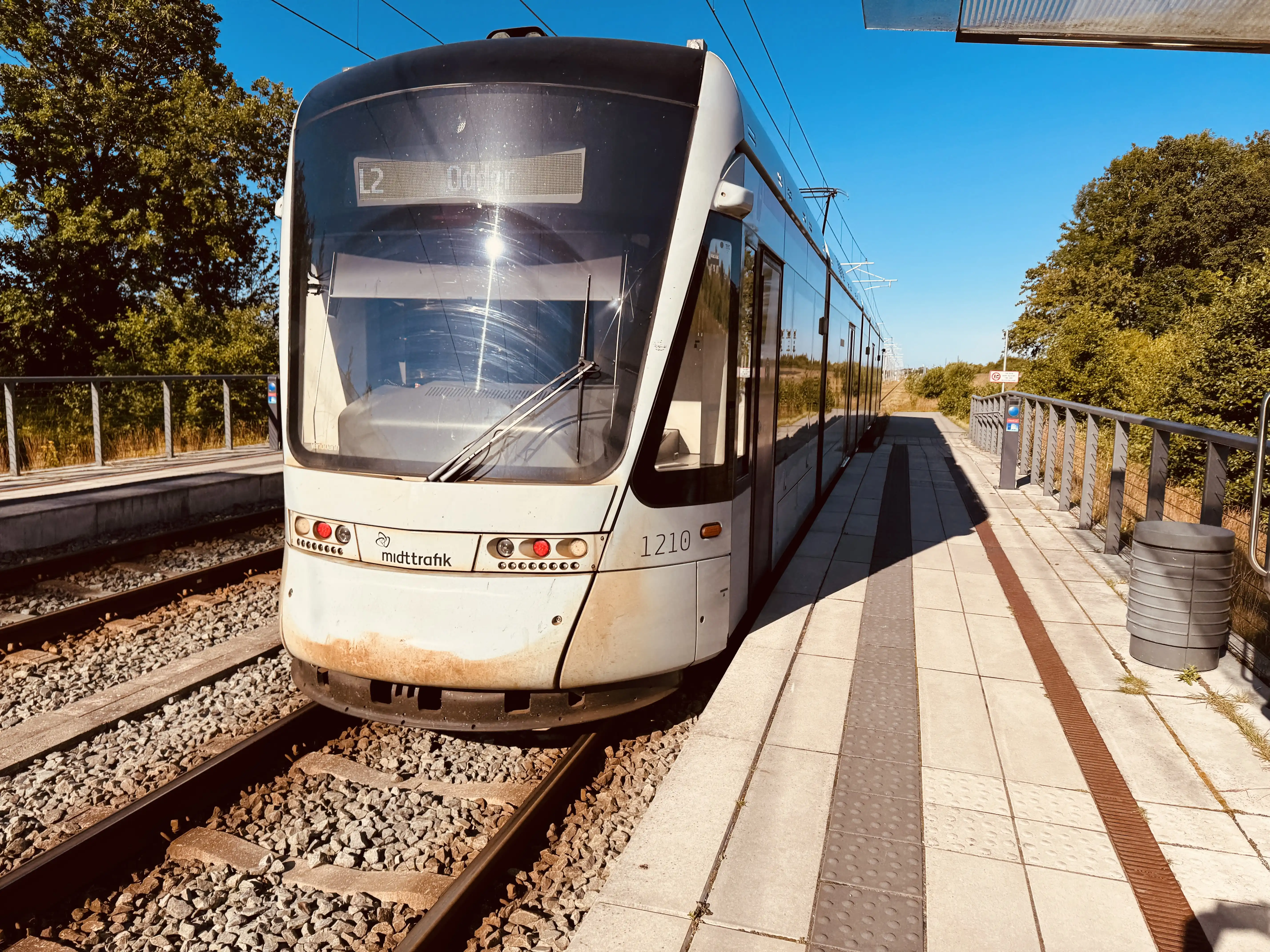 Billede af Aarhus Letbane togsæt 1110 fotograferet ud for Lisbjerg - Terp Letbanestation. Billede af Aarhus Letbane togsæt 1110 fotograferet ud for Lisbjerg - Terp Letbanestation.