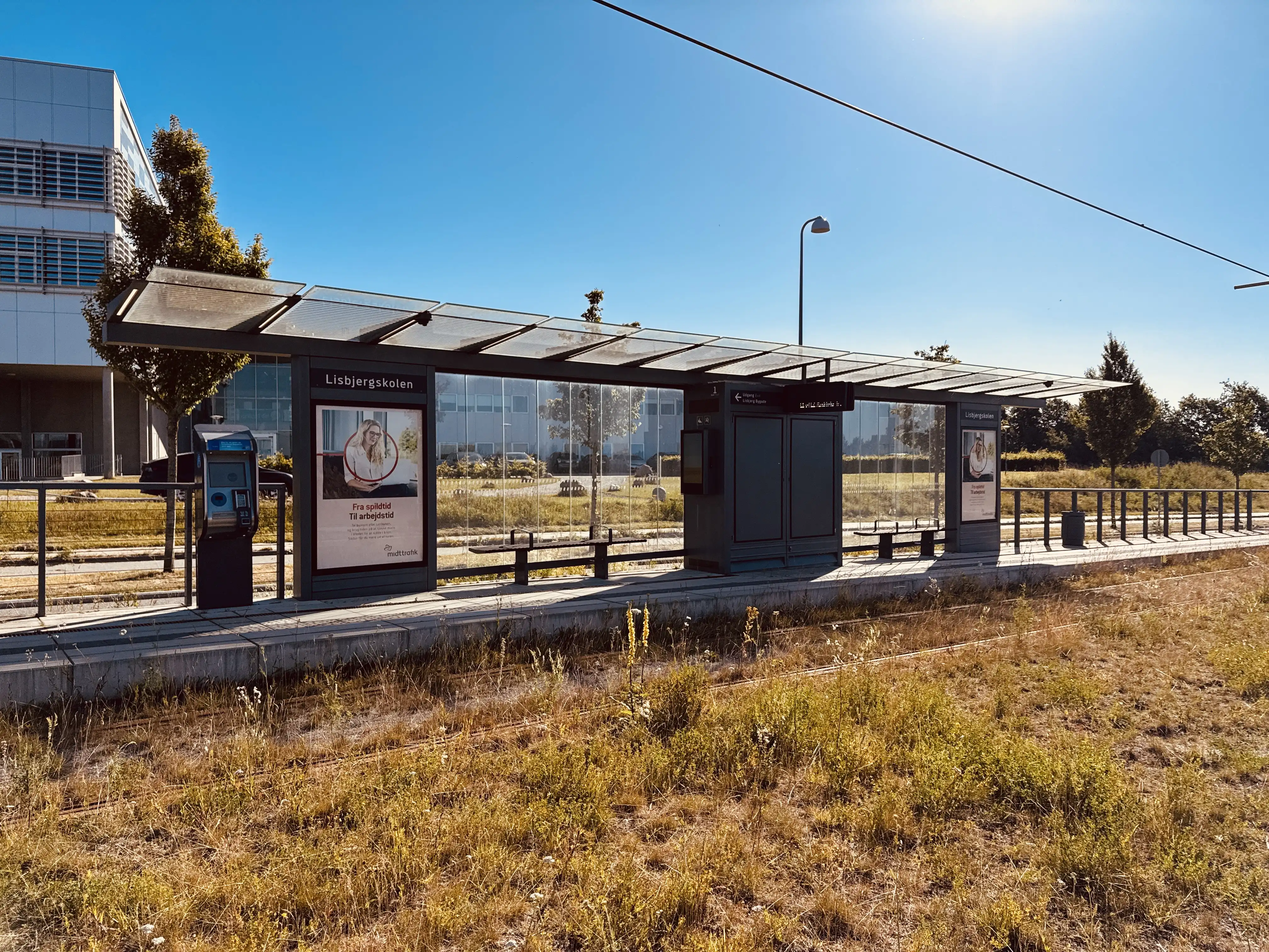 Billede af Lisbjergskolen Letbanestation. Billede af Lisbjergskolen Letbanestation.