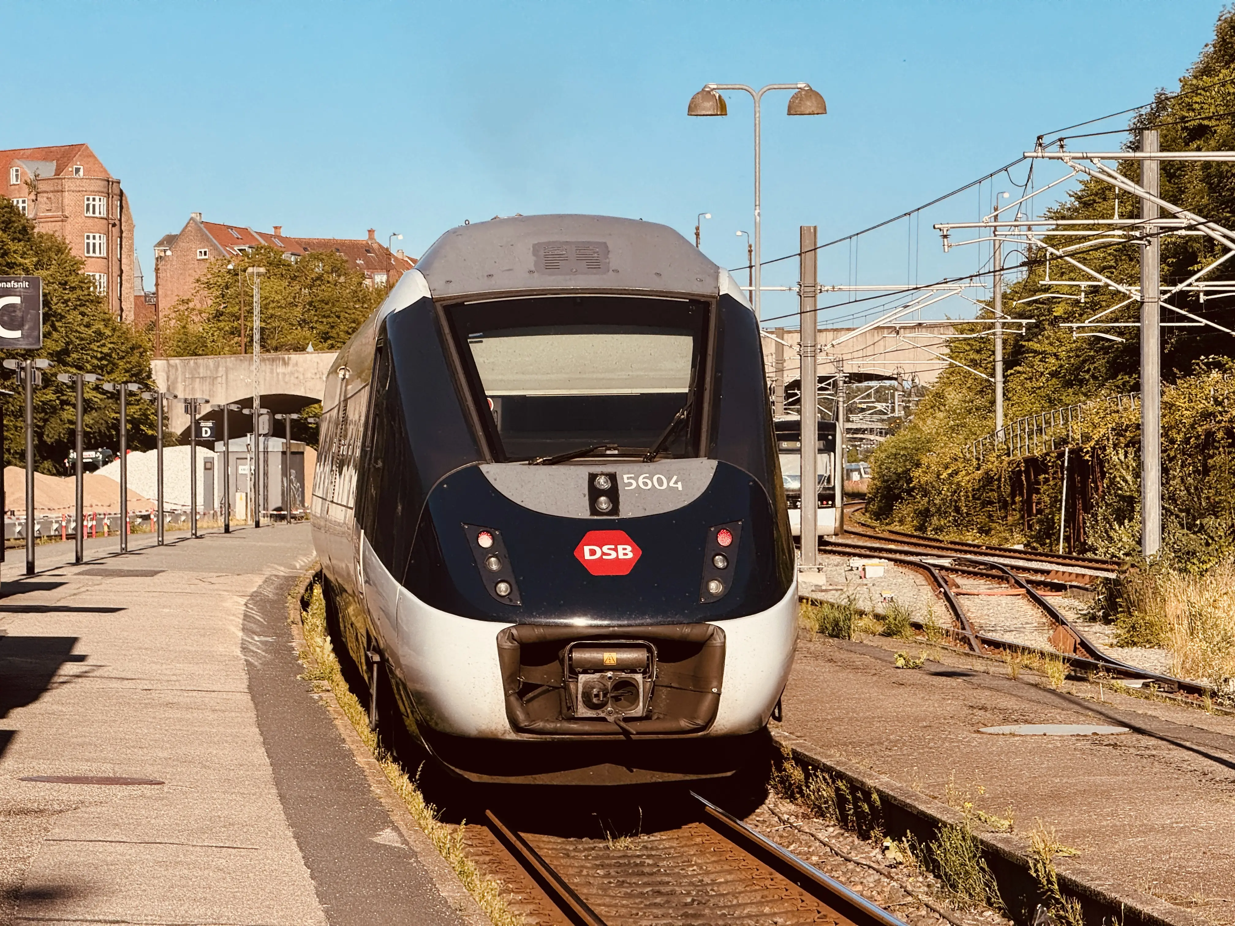 Billede af DSB MG 5604 fotograferet ud for Aarhus Hovedbanegård.