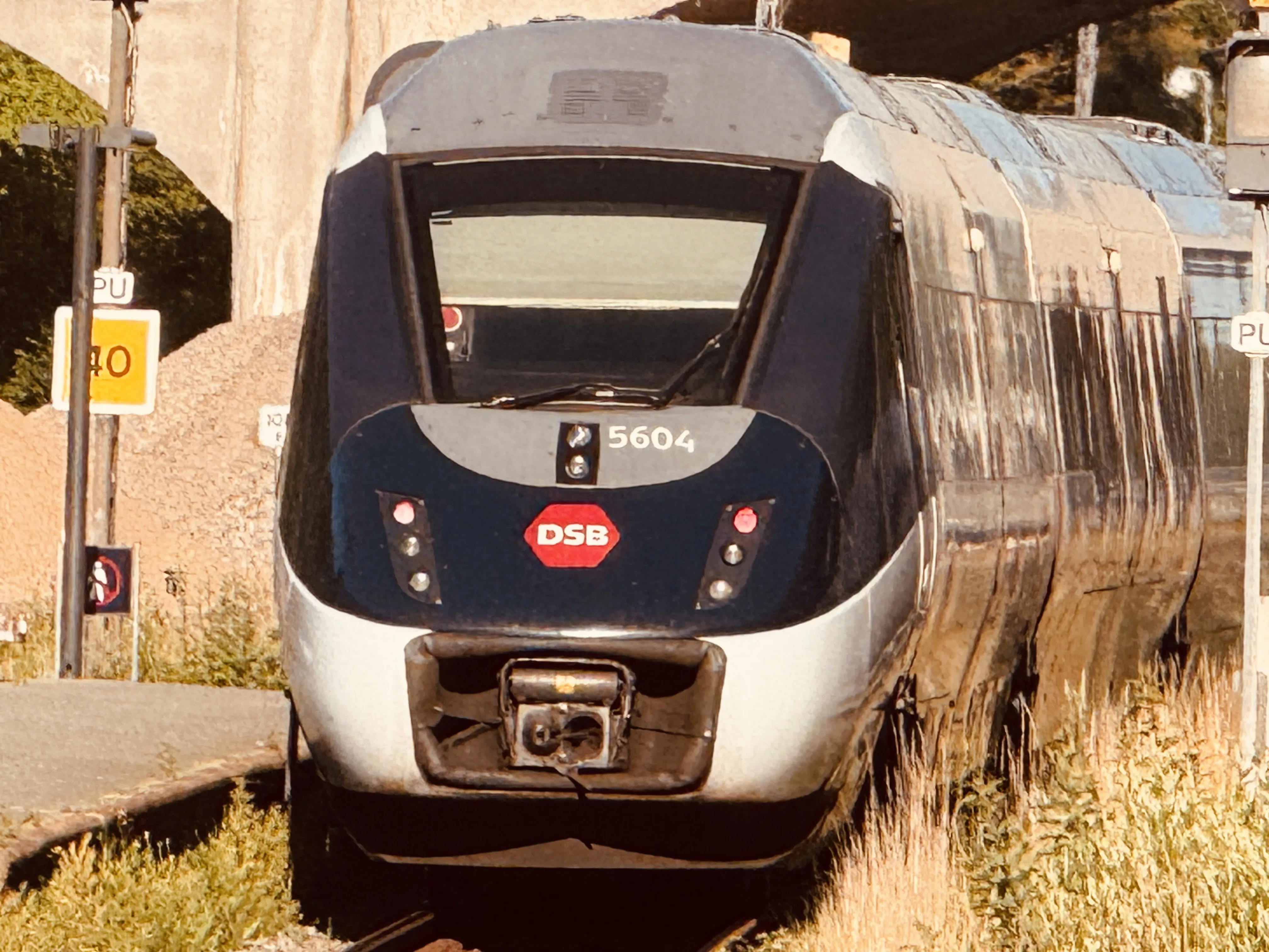 Billede af DSB MG 5604 fotograferet ud for Aarhus Hovedbanegård.
