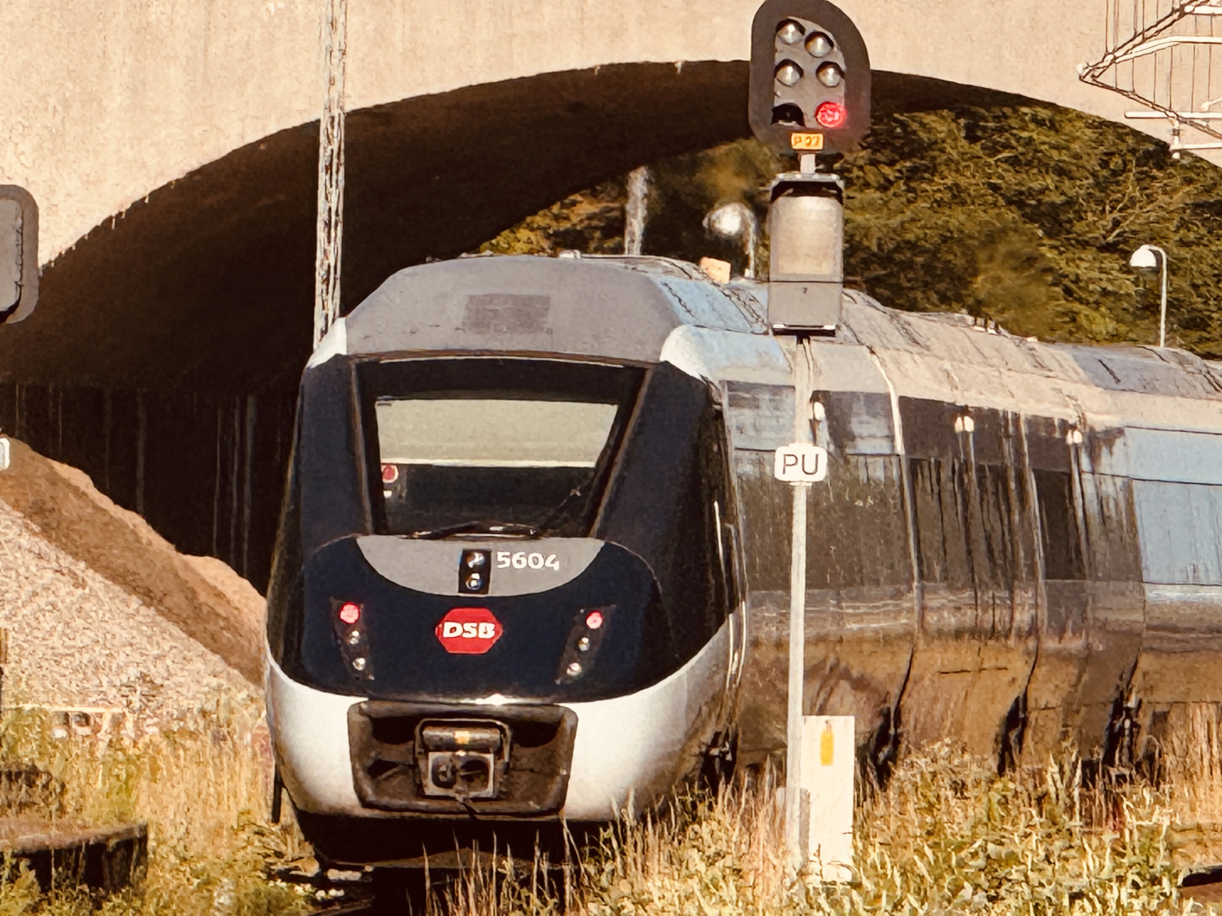 Billede af DSB MG 5604 fotograferet ud for Aarhus Hovedbanegård.
